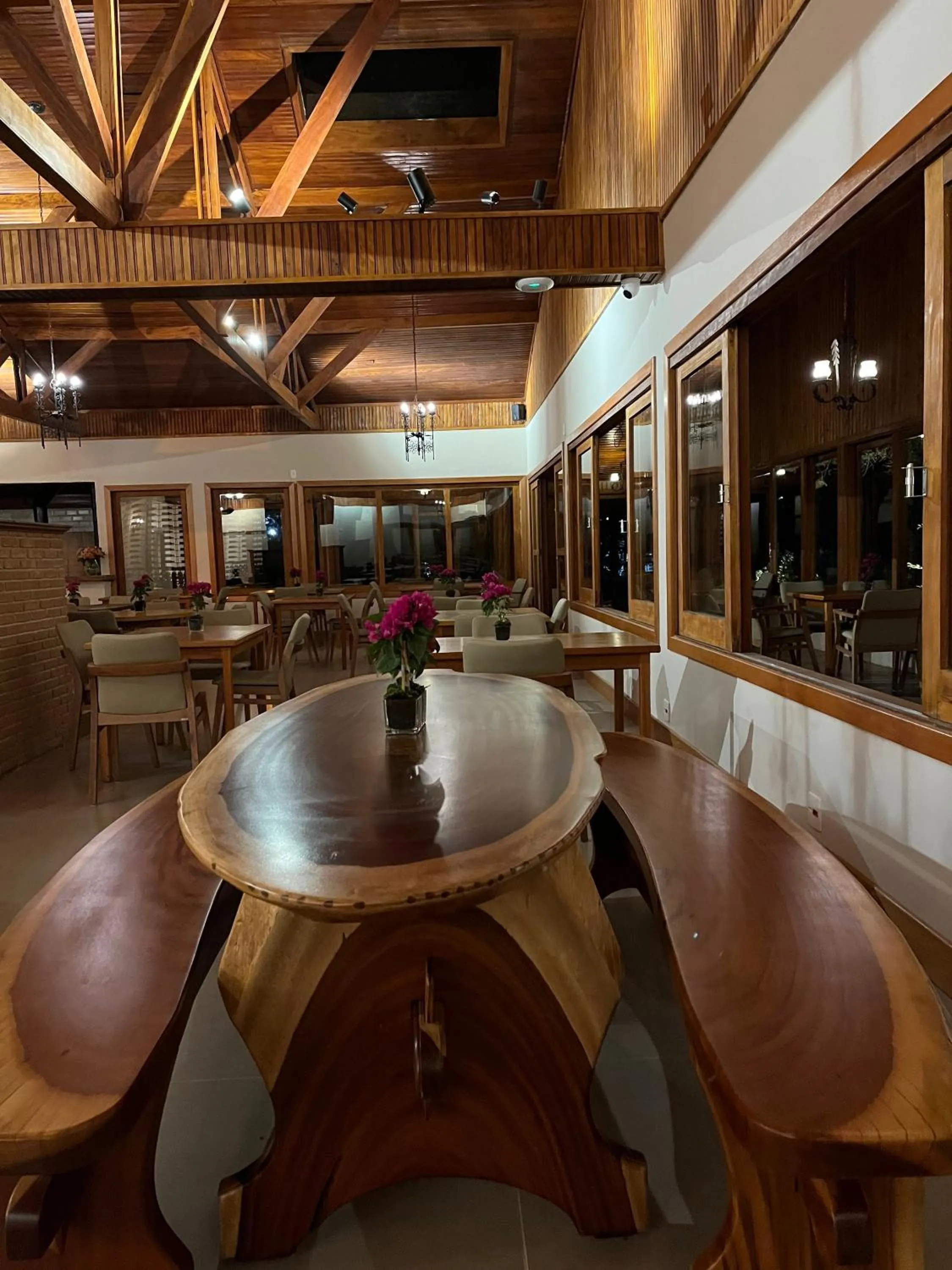 Restaurant/places to eat in Hotel Boutique QUEBRA-NOZ