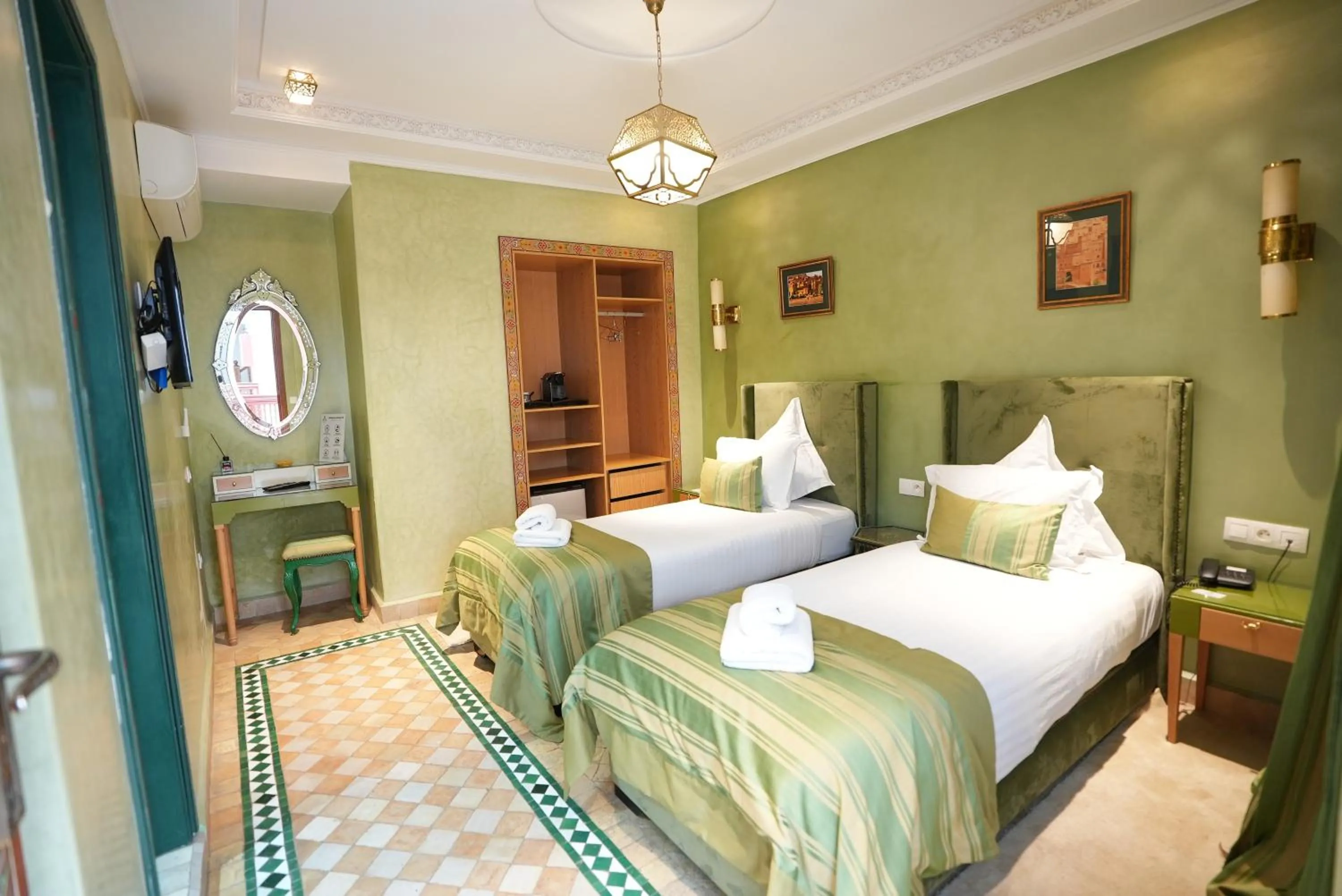 Bed in Palais Zahia Hotel & Spa