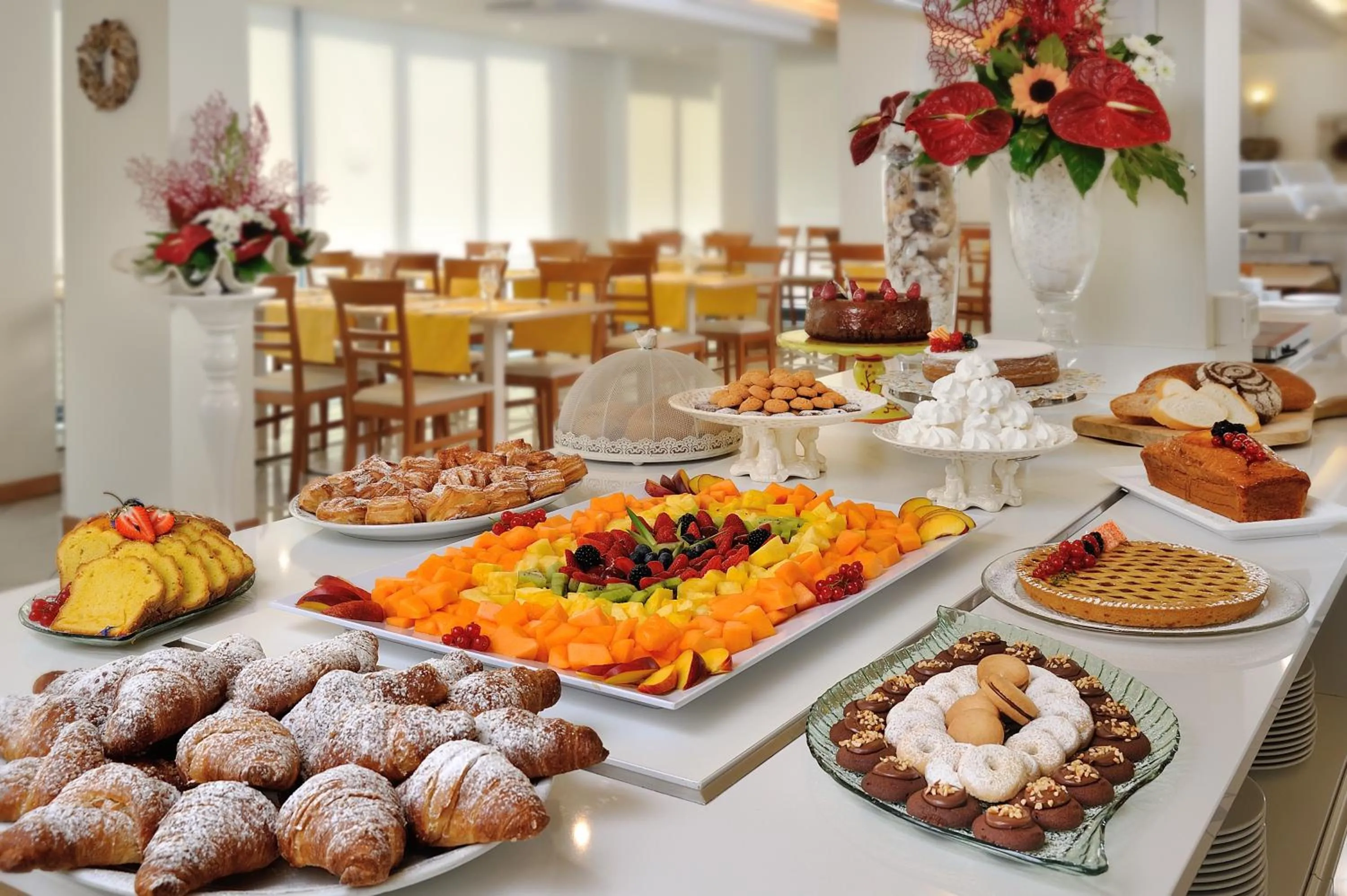 Restaurant/places to eat in Hotel Principe