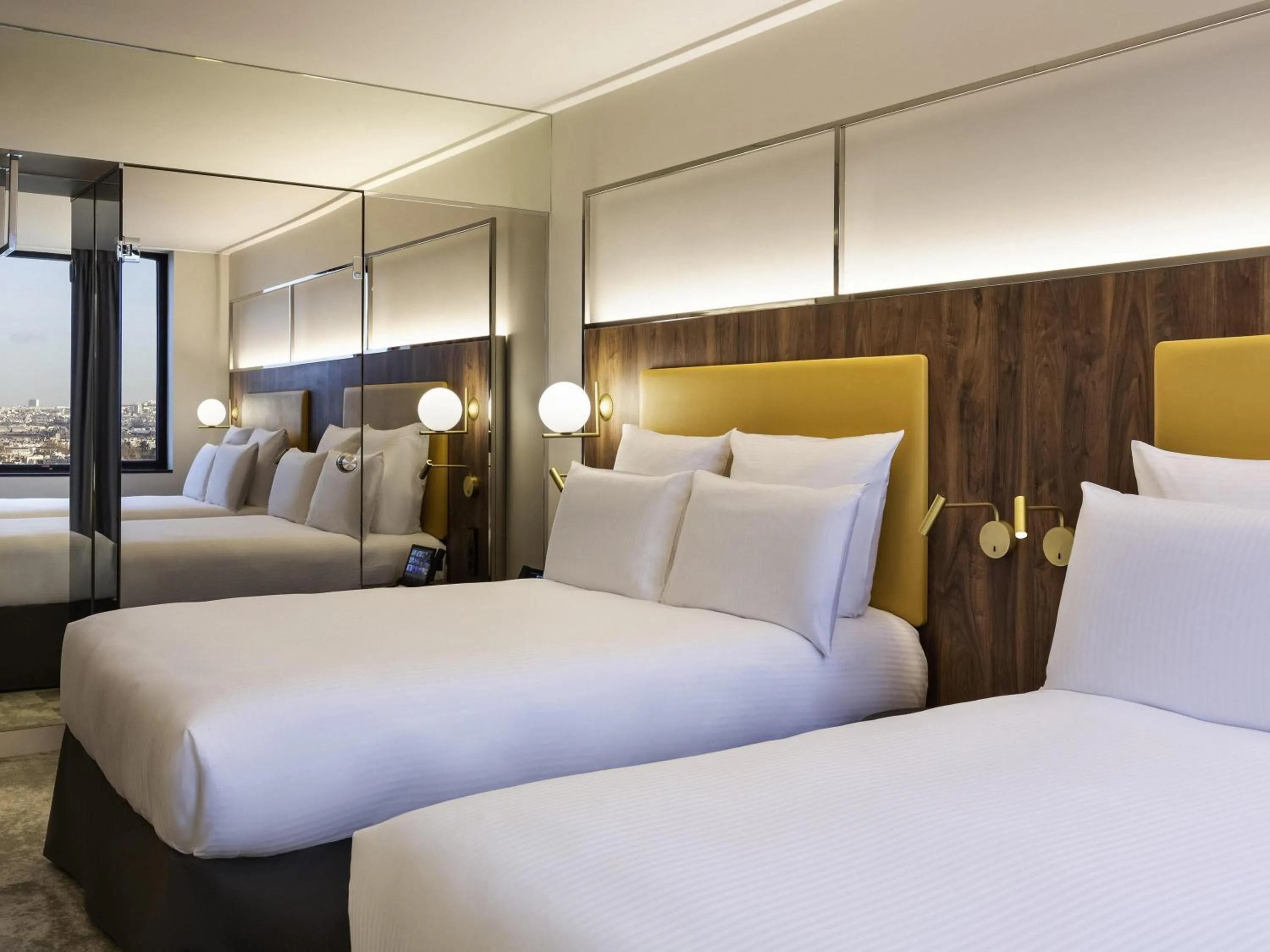 Bedroom, Bed in Pullman Paris Montparnasse