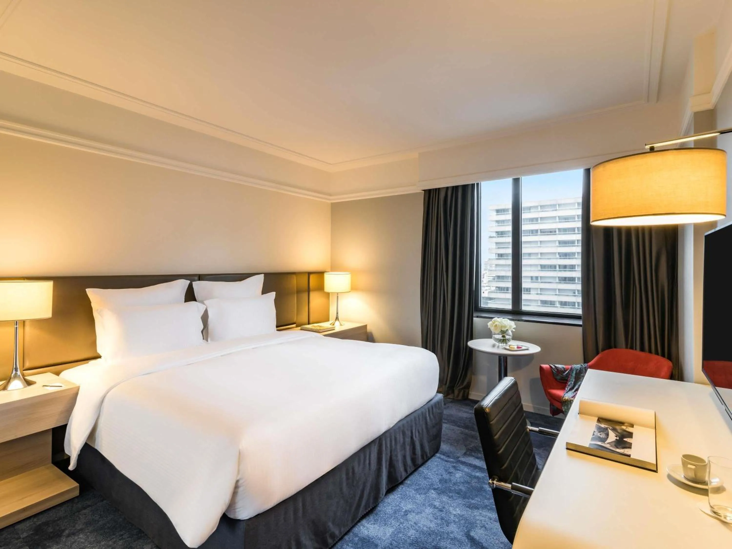 Bedroom, Bed in Pullman Paris Montparnasse