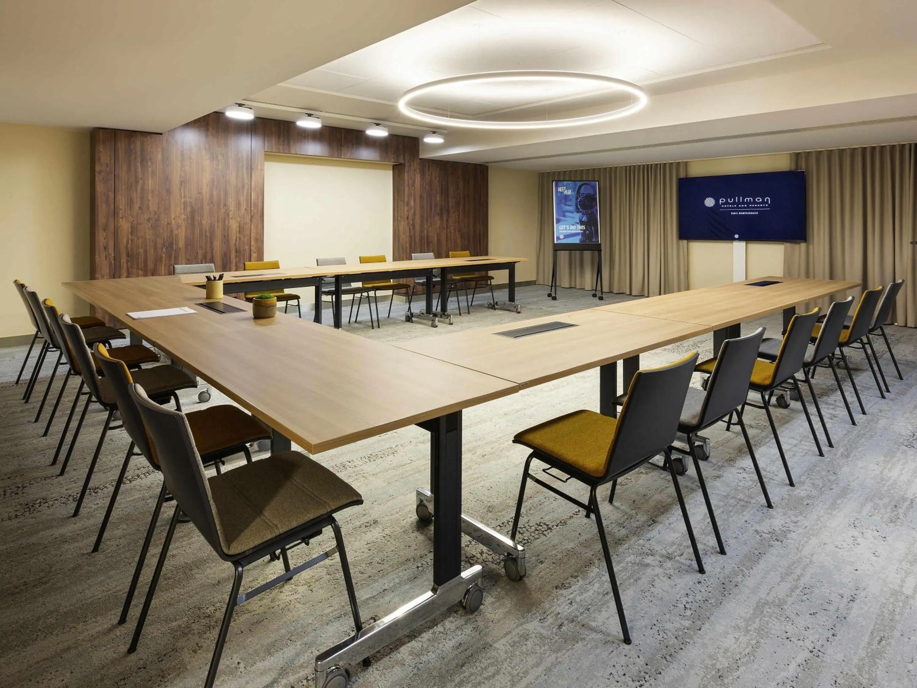 Meeting/conference room in Pullman Paris Montparnasse