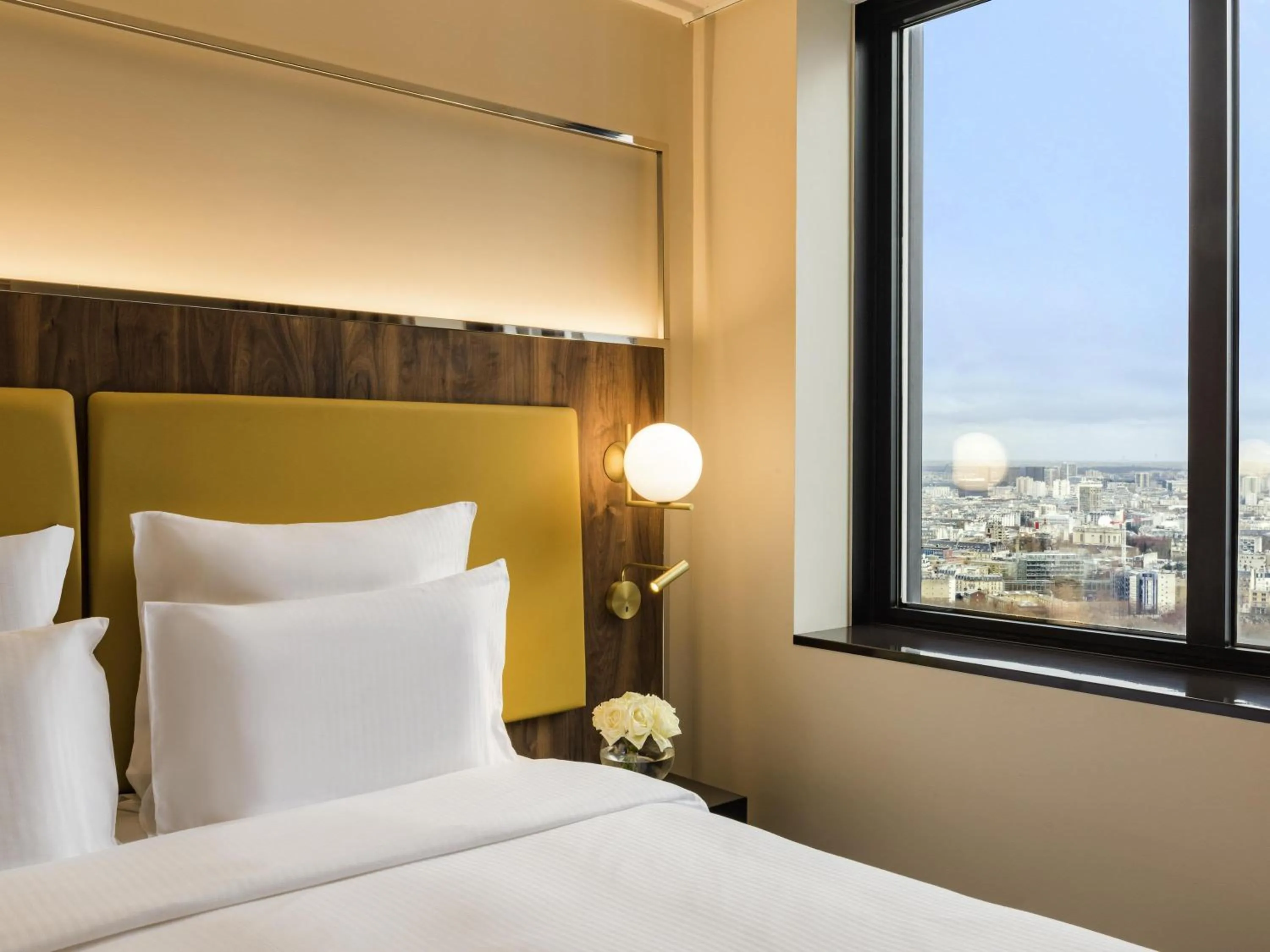 Bedroom, Bed in Pullman Paris Montparnasse
