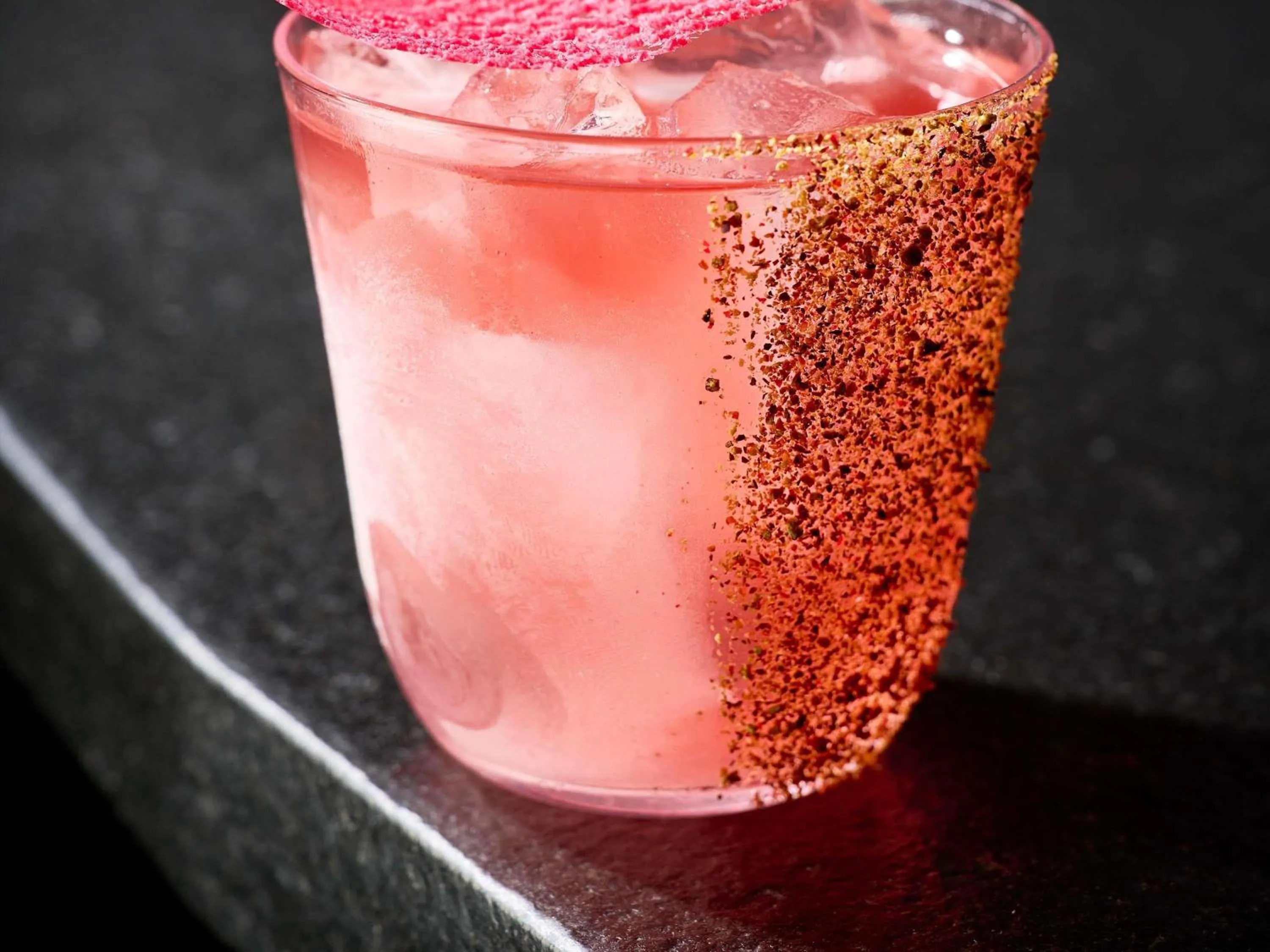 Lounge or bar in Pullman Paris Montparnasse