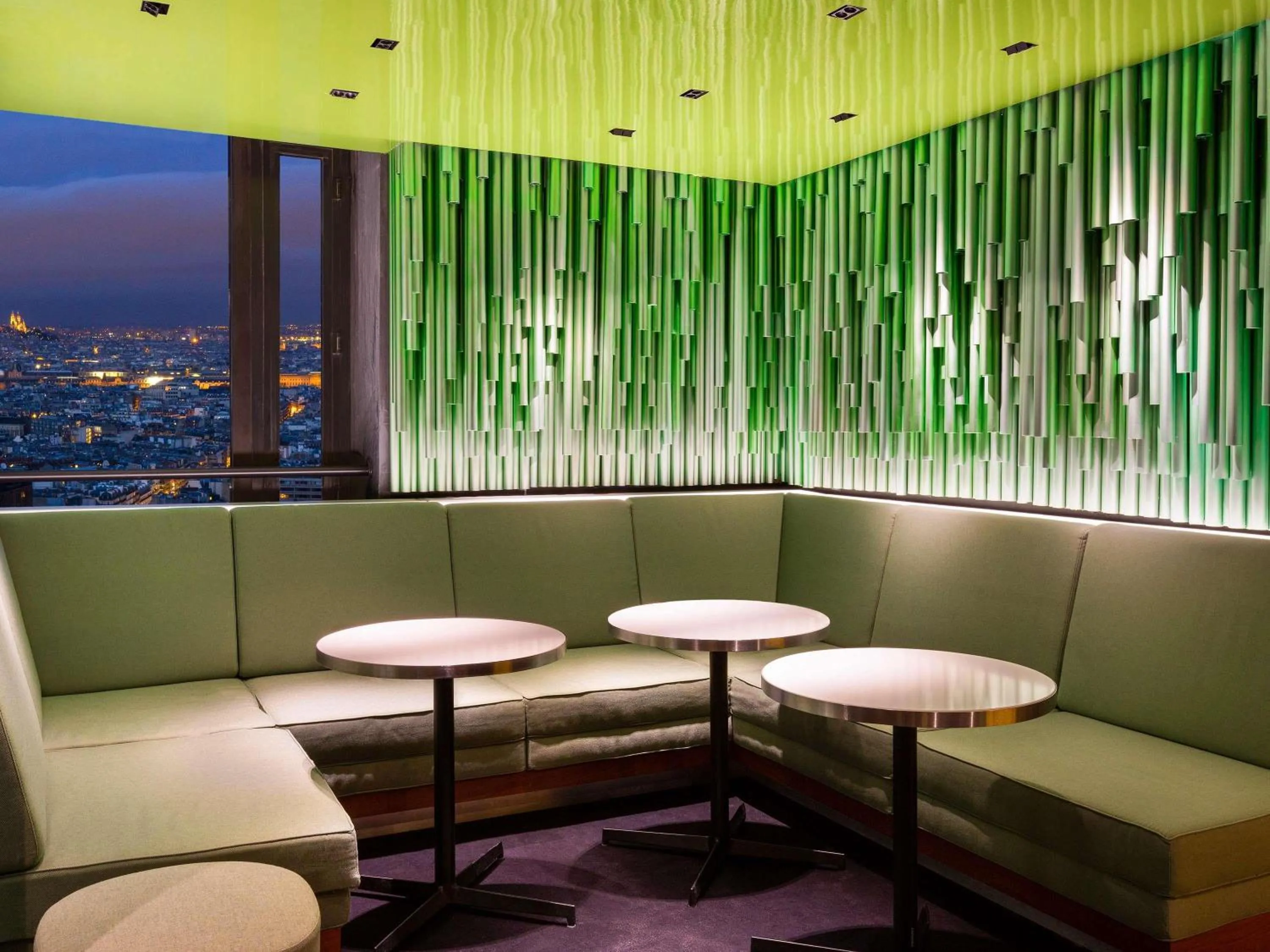 Restaurant/places to eat in Pullman Paris Montparnasse