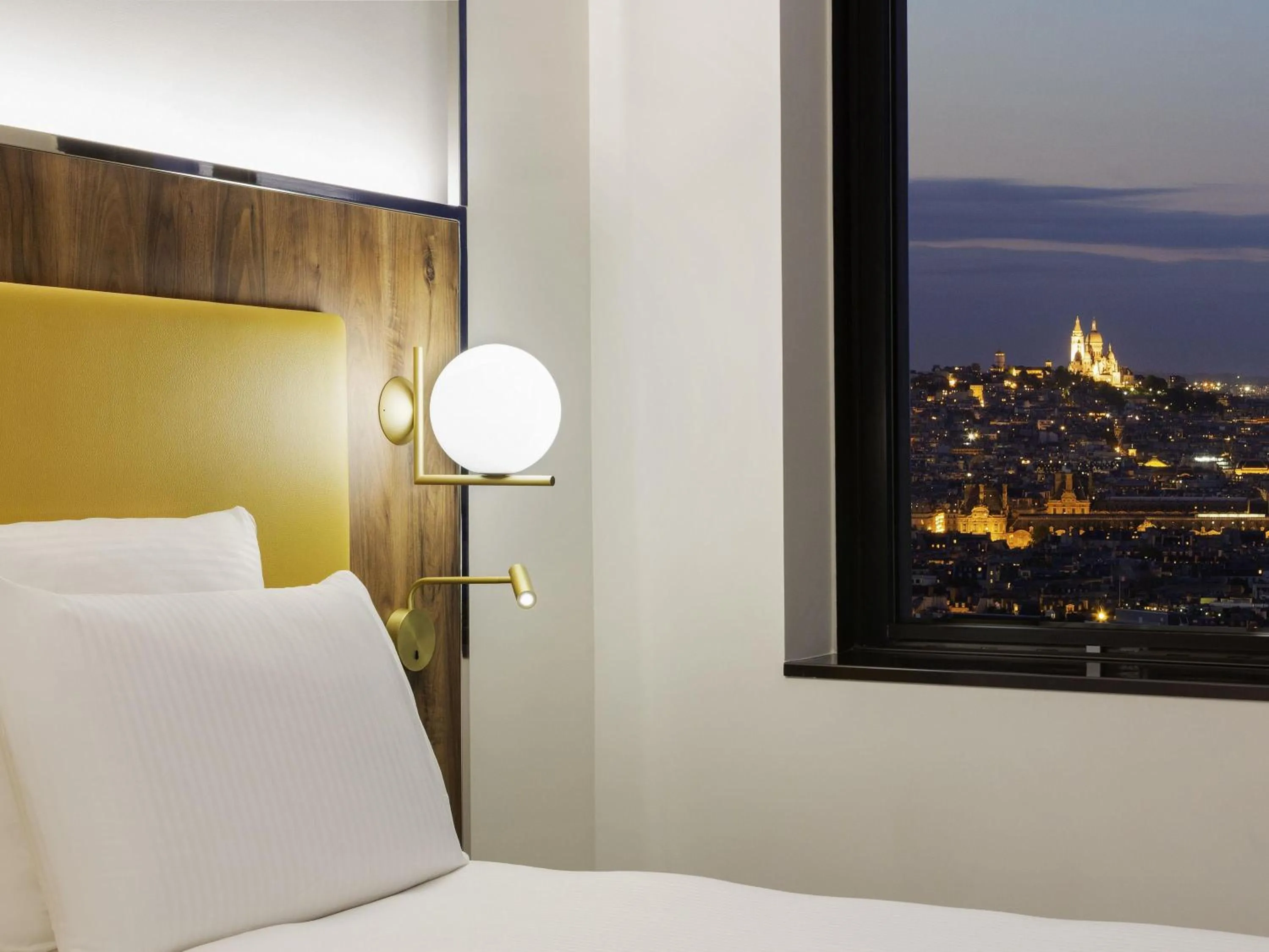 Bedroom, Bed in Pullman Paris Montparnasse
