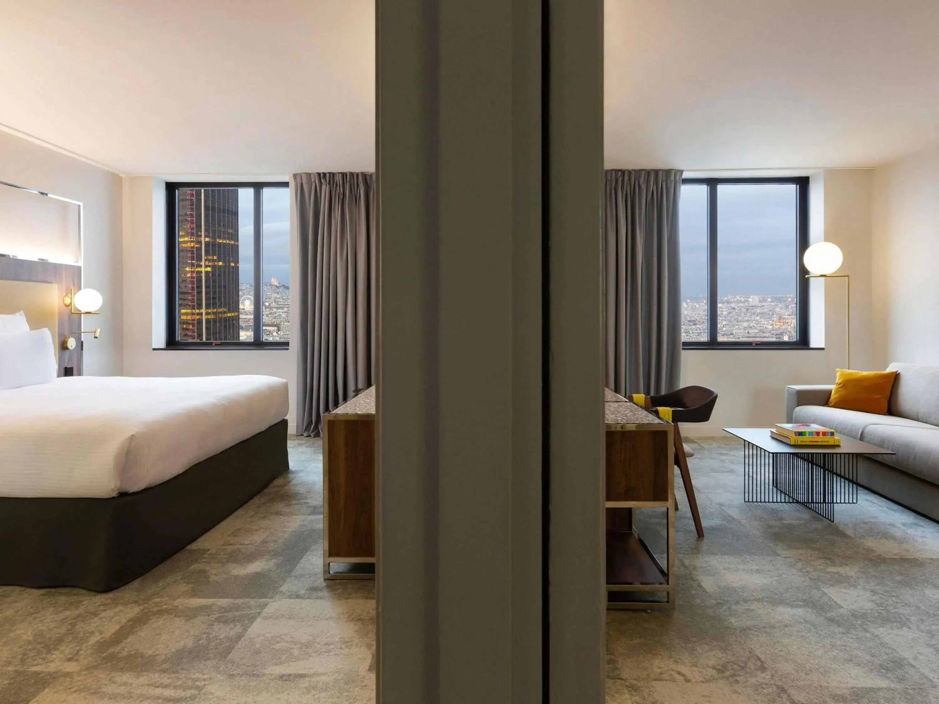 Bedroom, Bed in Pullman Paris Montparnasse Bedroom, Bed in Pullman Paris Montparnasse
