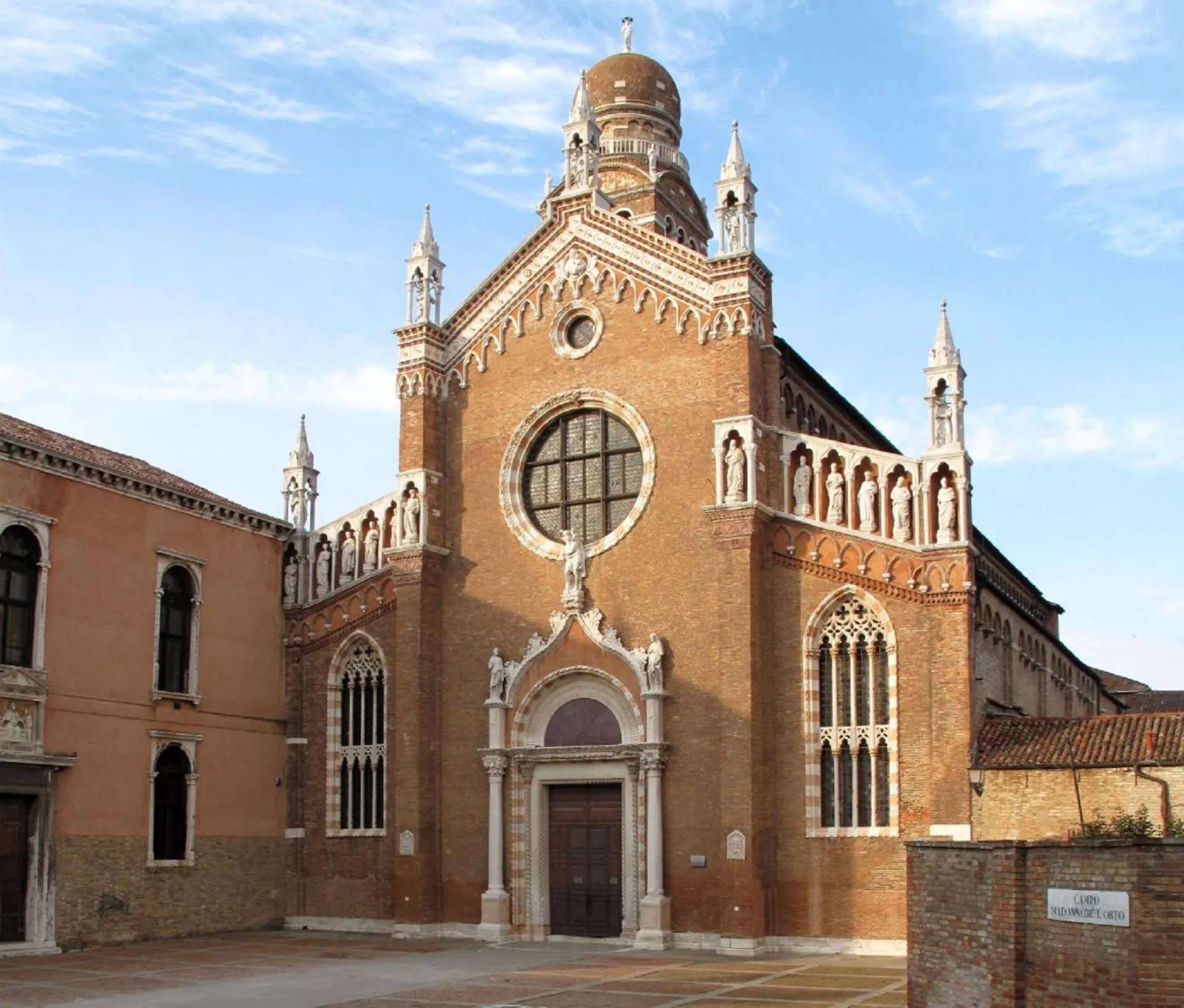 Nearby landmark in Bluesky - Cannaregio Court of Venice by Wonderful Italy