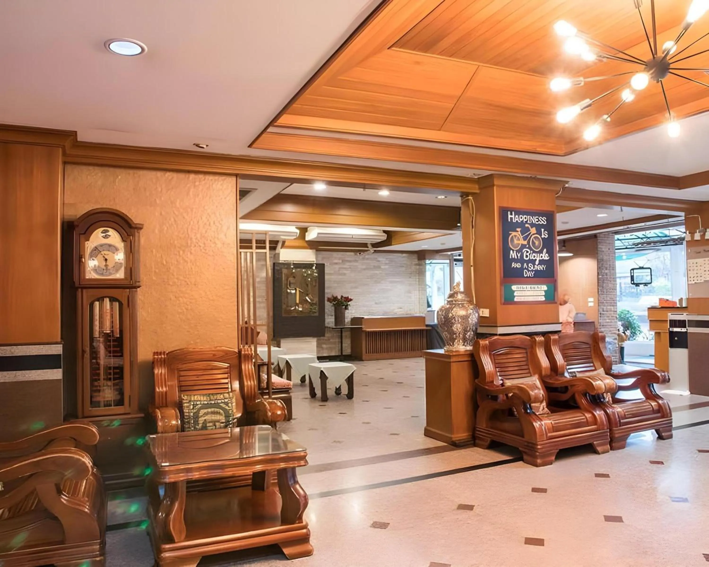 Lobby or reception in Collection O Howard Square Boutique Hotel