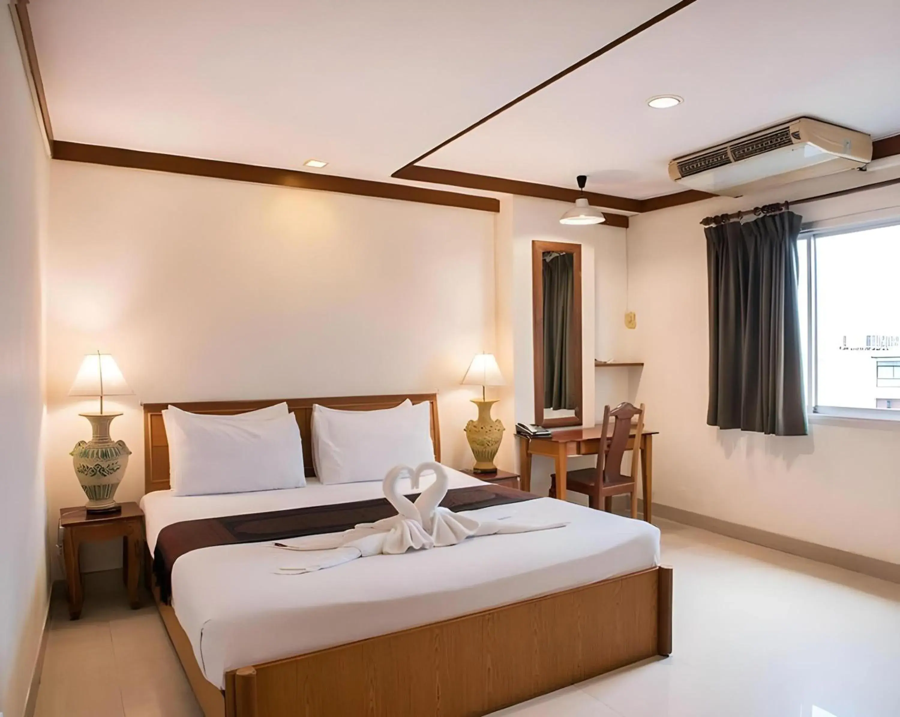 Photo of the whole room, Bed in Collection O Howard Square Boutique Hotel Photo of the whole room, Bed in Collection O Howard Square Boutique Hotel