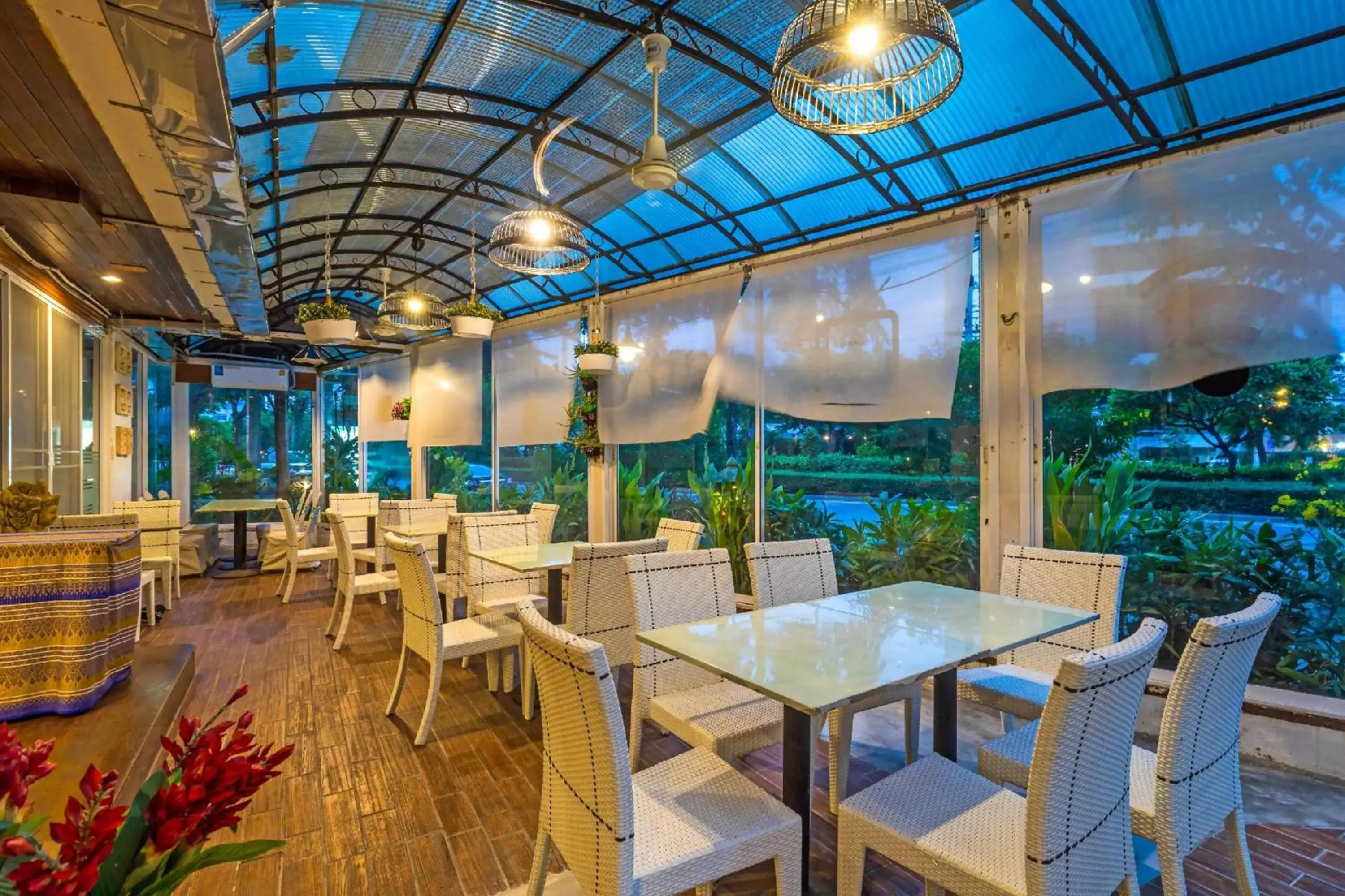 Restaurant/places to eat in Collection O Howard Square Boutique Hotel Restaurant/places to eat in Collection O Howard Square Boutique Hotel