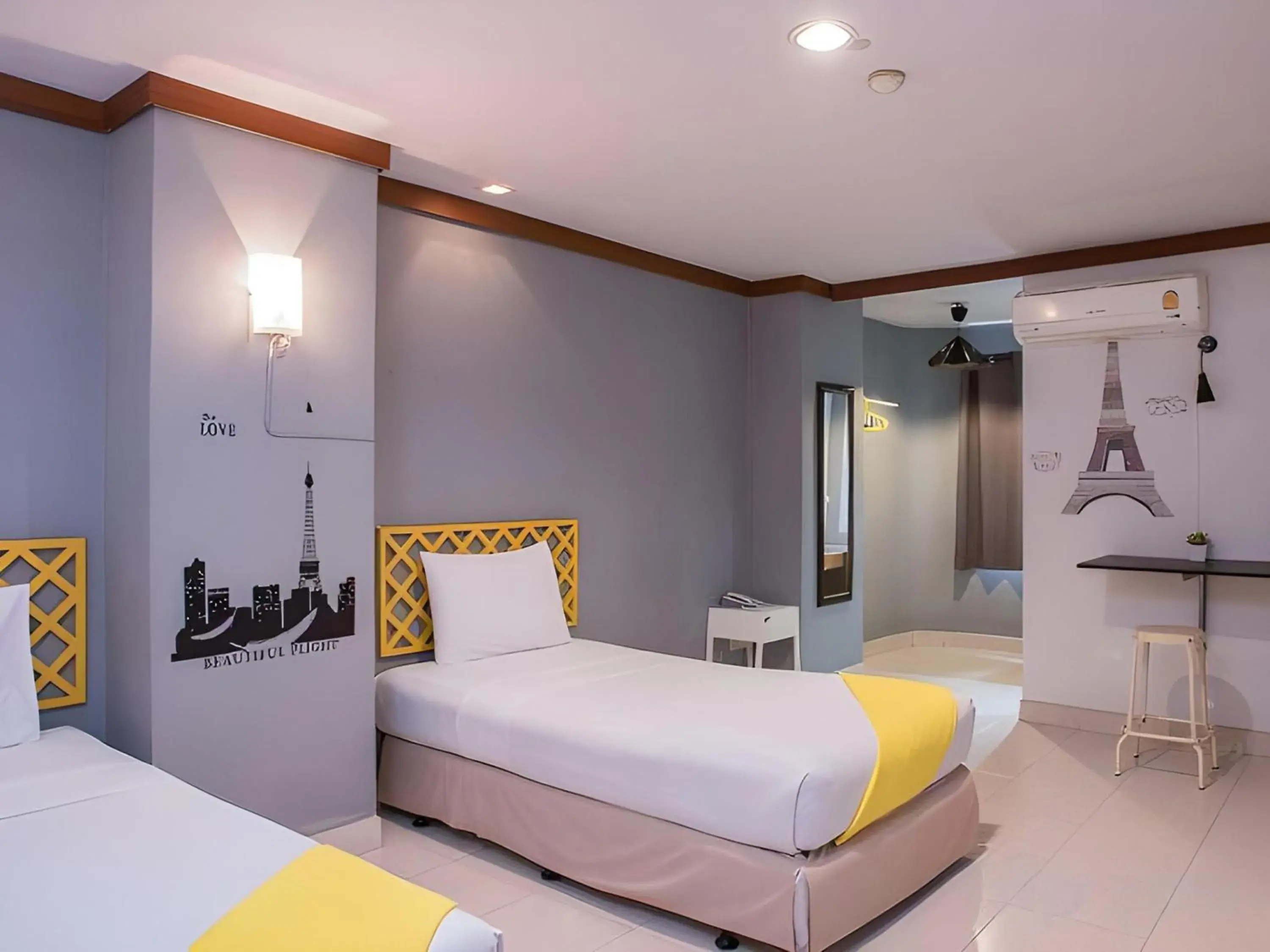 Bedroom, Bed in Collection O Howard Square Boutique Hotel Bedroom, Bed in Collection O Howard Square Boutique Hotel