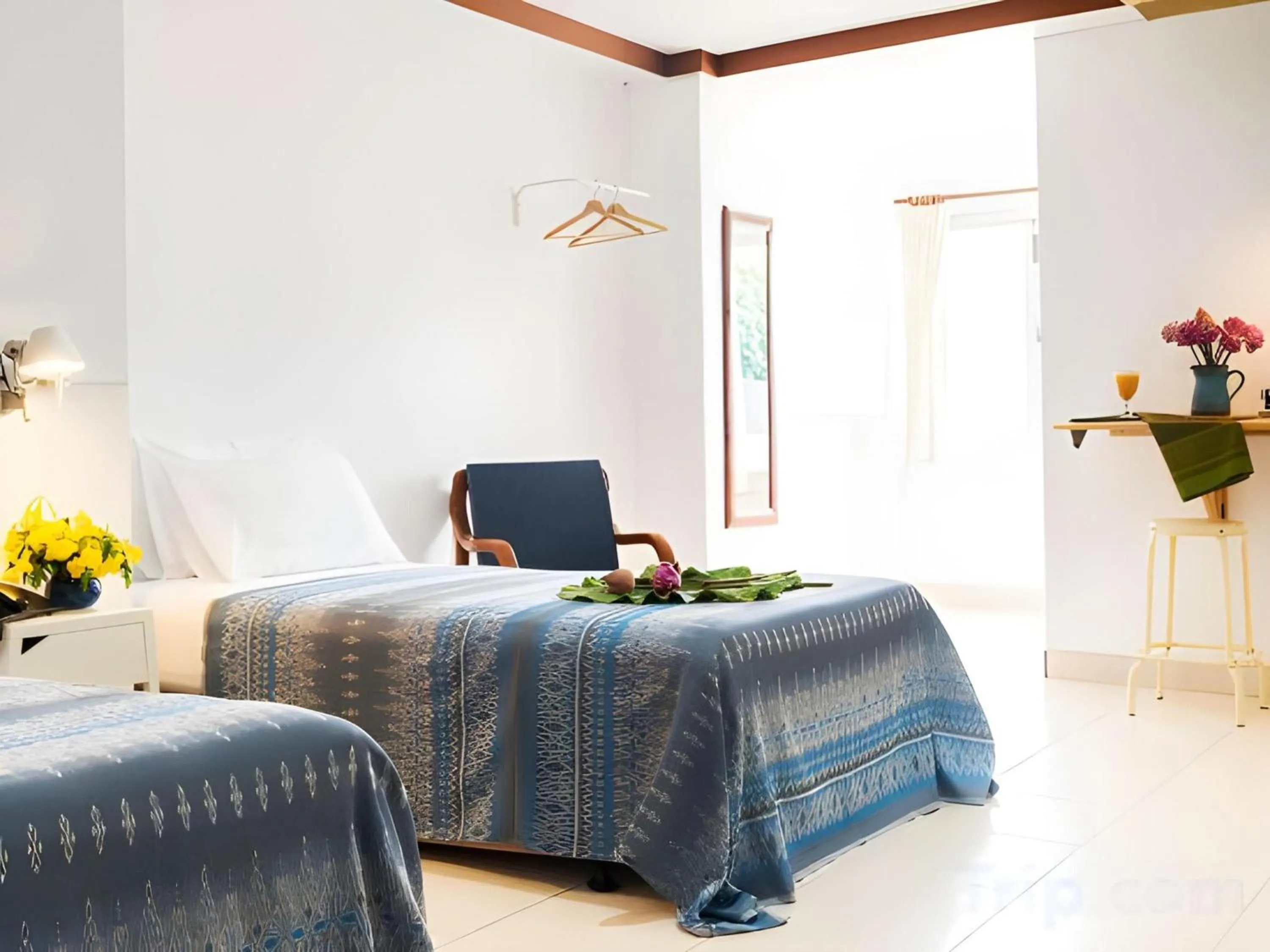 Photo of the whole room, Bed in Collection O Howard Square Boutique Hotel