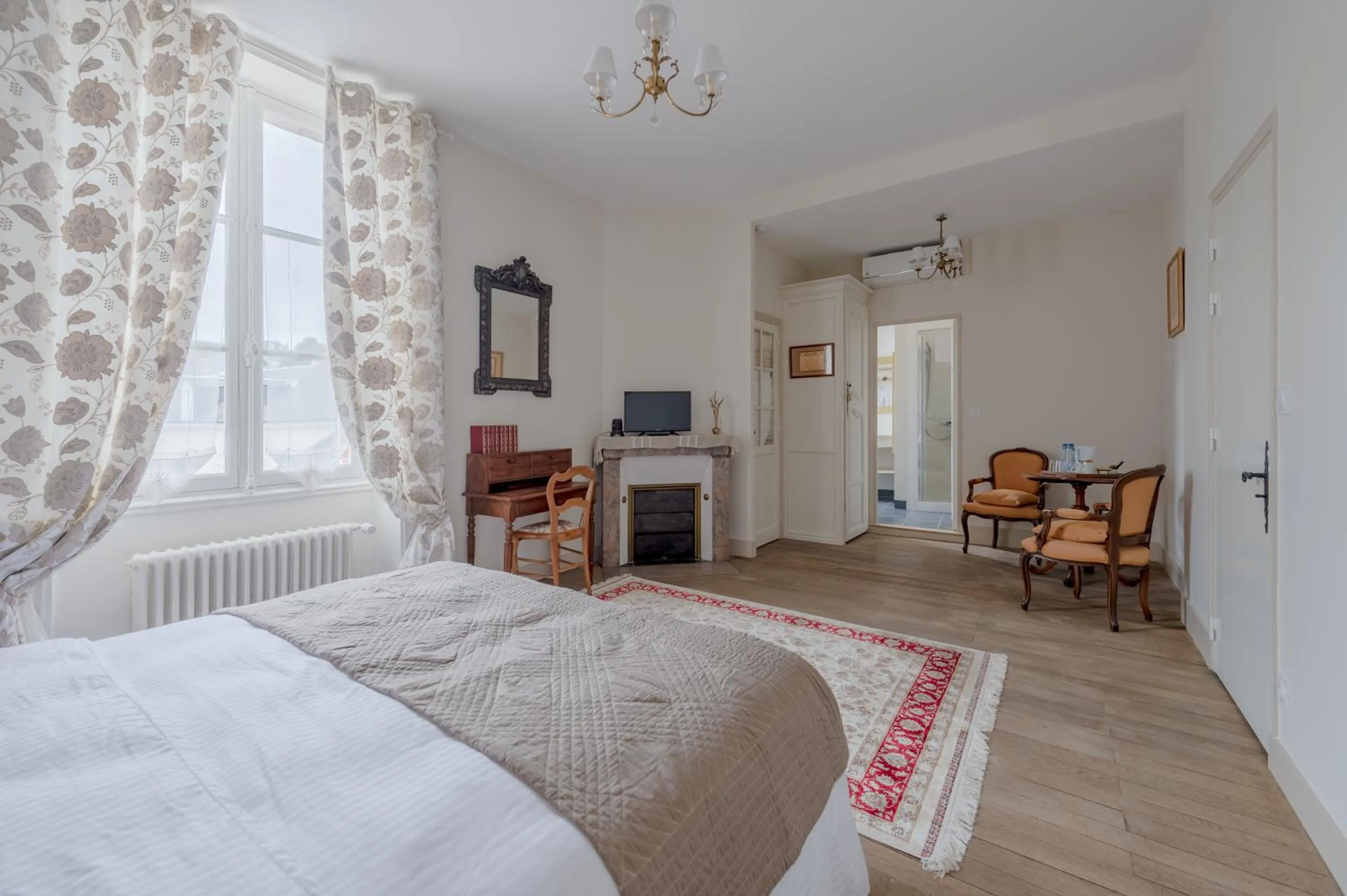 Bedroom in La Perluette