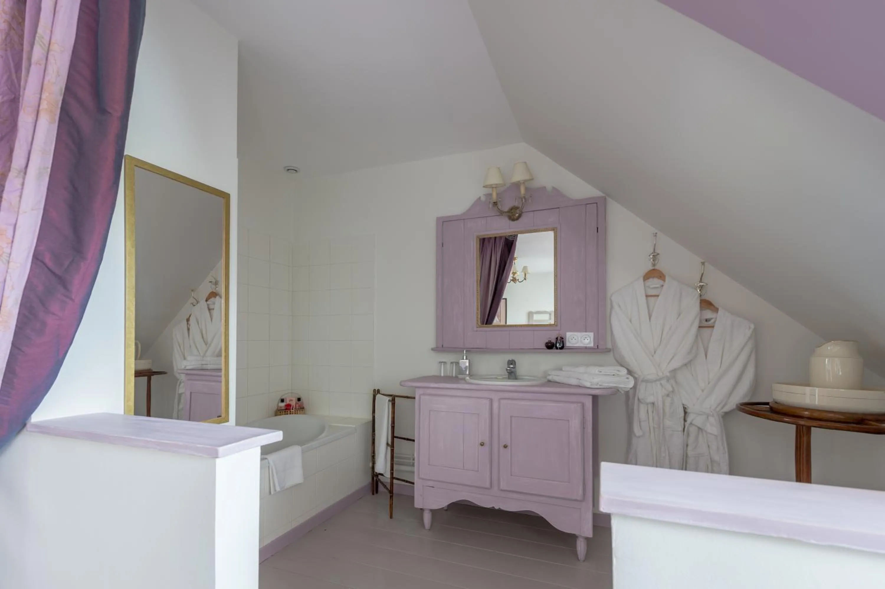 Bathroom in La Perluette