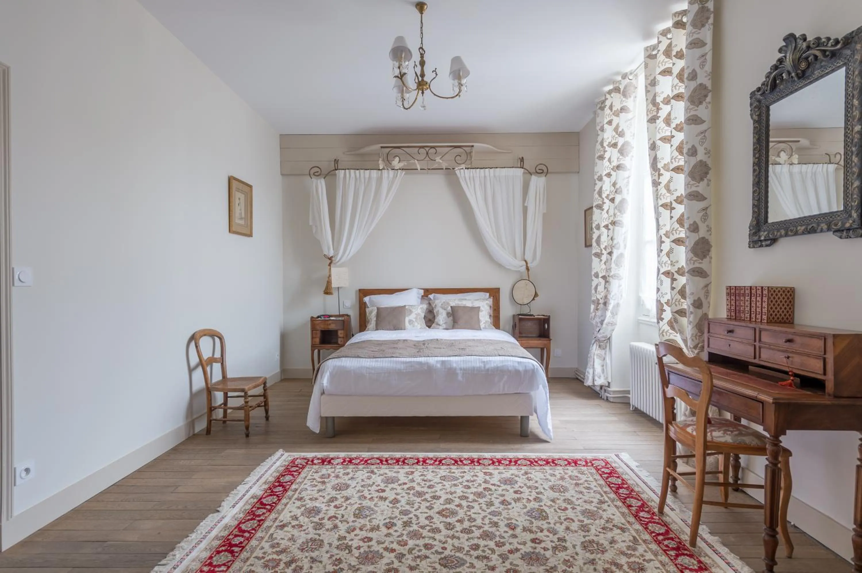Bedroom in La Perluette