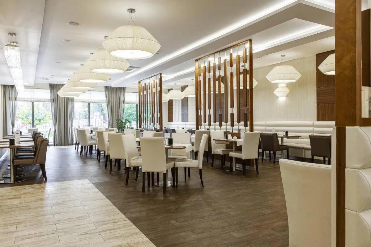Restaurant/places to eat in Primavera Jastrzębia Góra