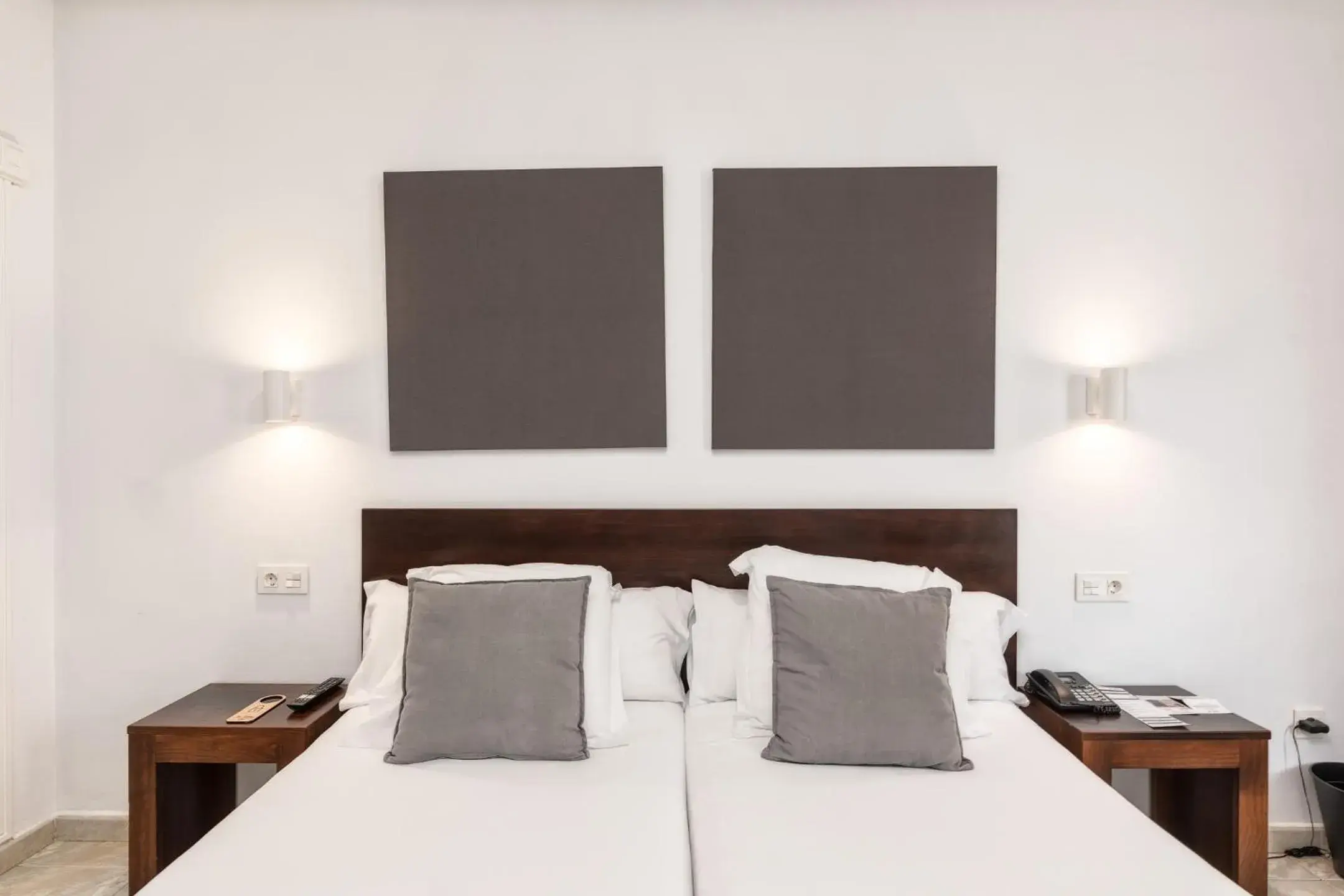 Photo of the whole room, Bed in Hotel Valle Aridane Photo of the whole room, Bed in Hotel Valle Aridane