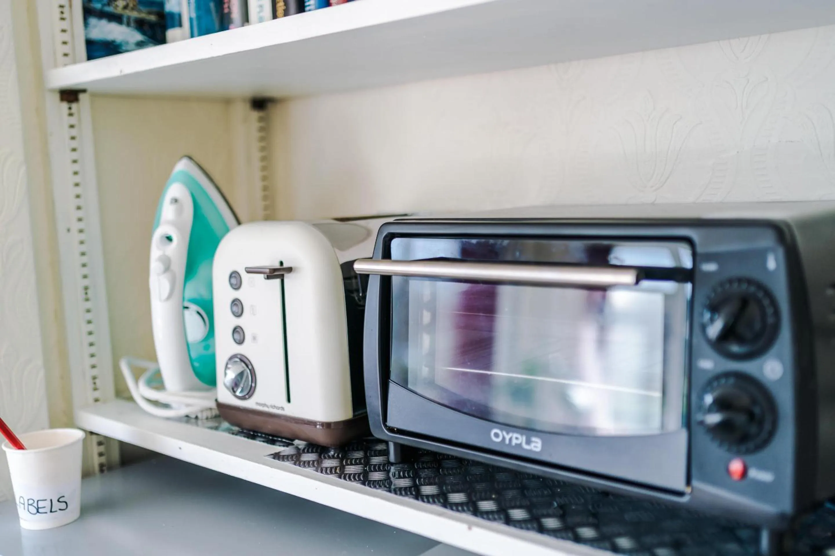 Living room in Holcombe Guest House