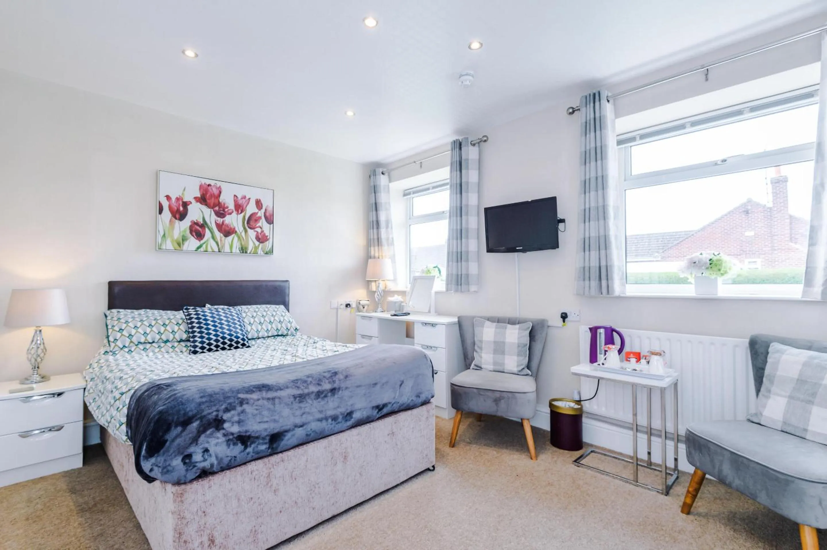 Bedroom, Bed in Holcombe Guest House