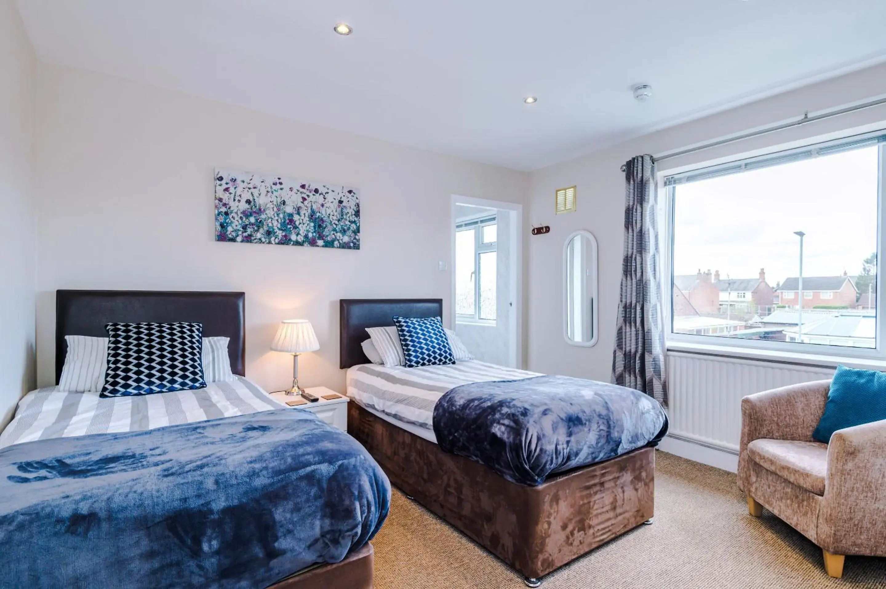 Twin Room in Holcombe Guest House Twin Room in Holcombe Guest House