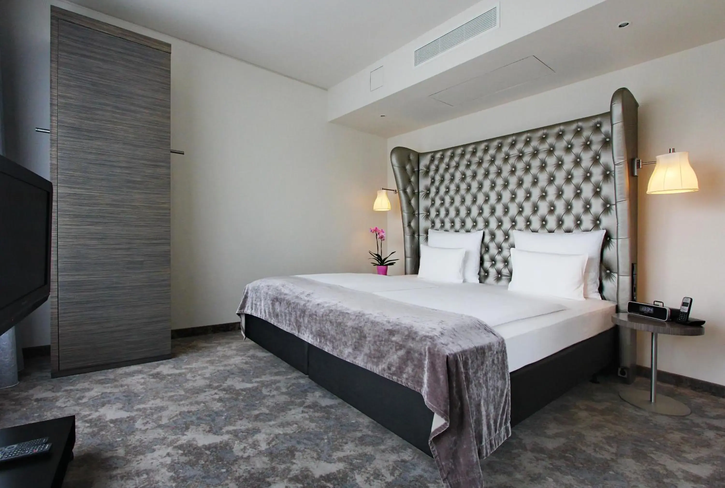 TV and multimedia, Bed in ARCOTEL John F Berlin TV and multimedia, Bed in ARCOTEL John F Berlin