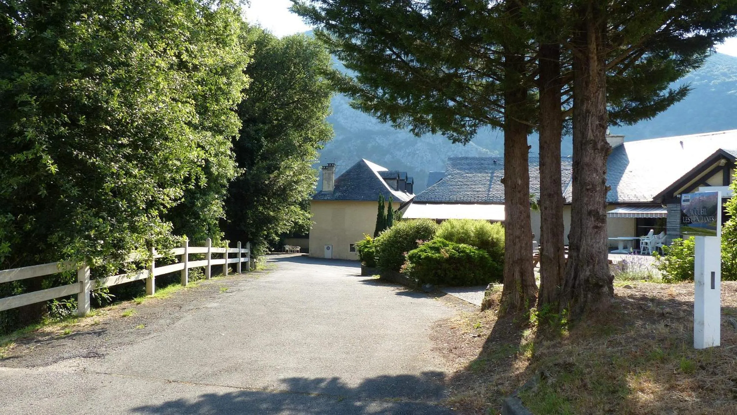 Facade/entrance, Property Building in Résidence Les Marquises