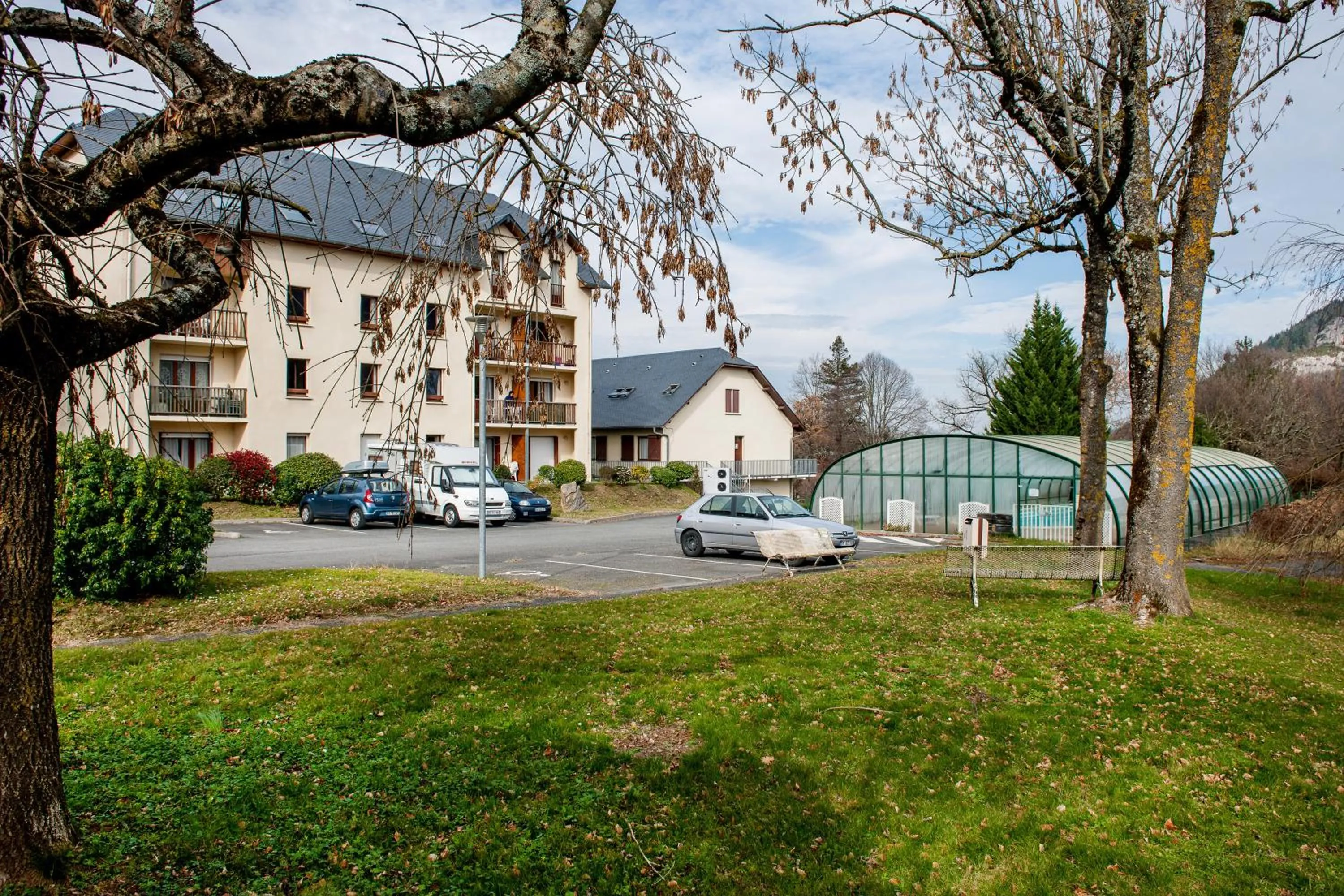 Facade/entrance, Property Building in Résidence Les Marquises