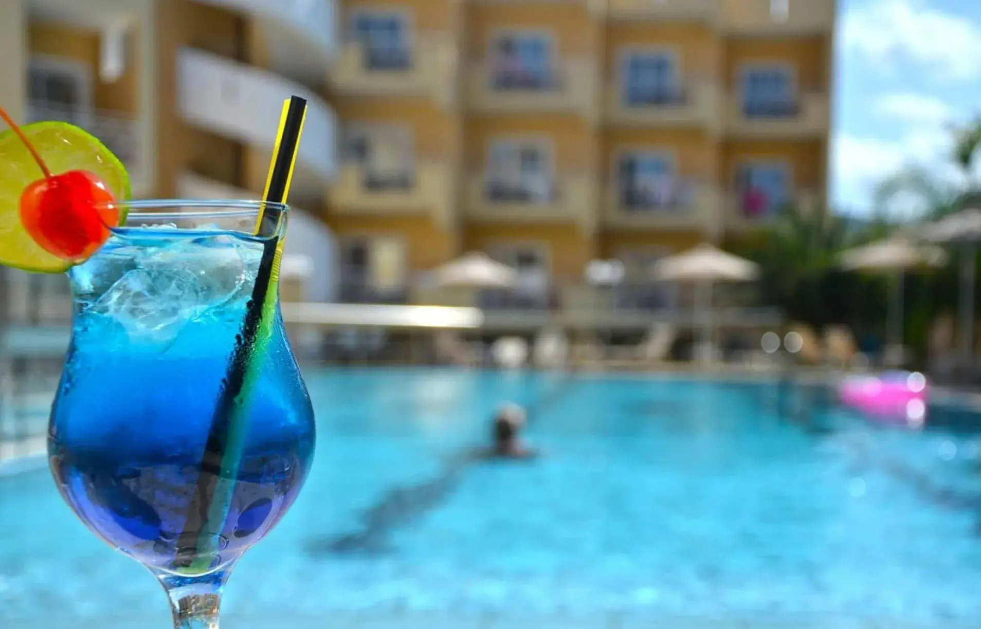 Swimming pool in Sunny Bay Hotel Swimming pool in Sunny Bay Hotel