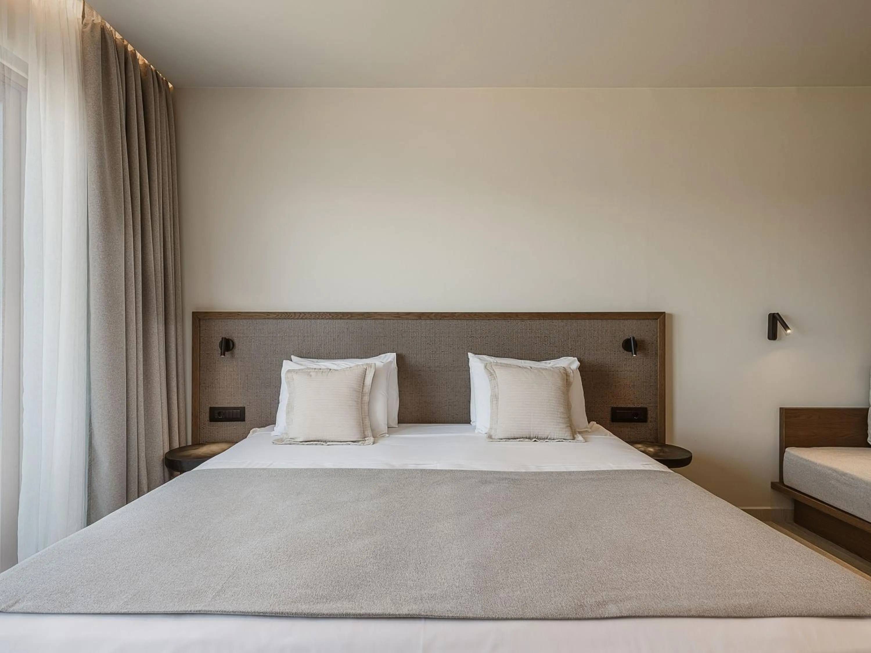 Bed in Sunny Bay Hotel