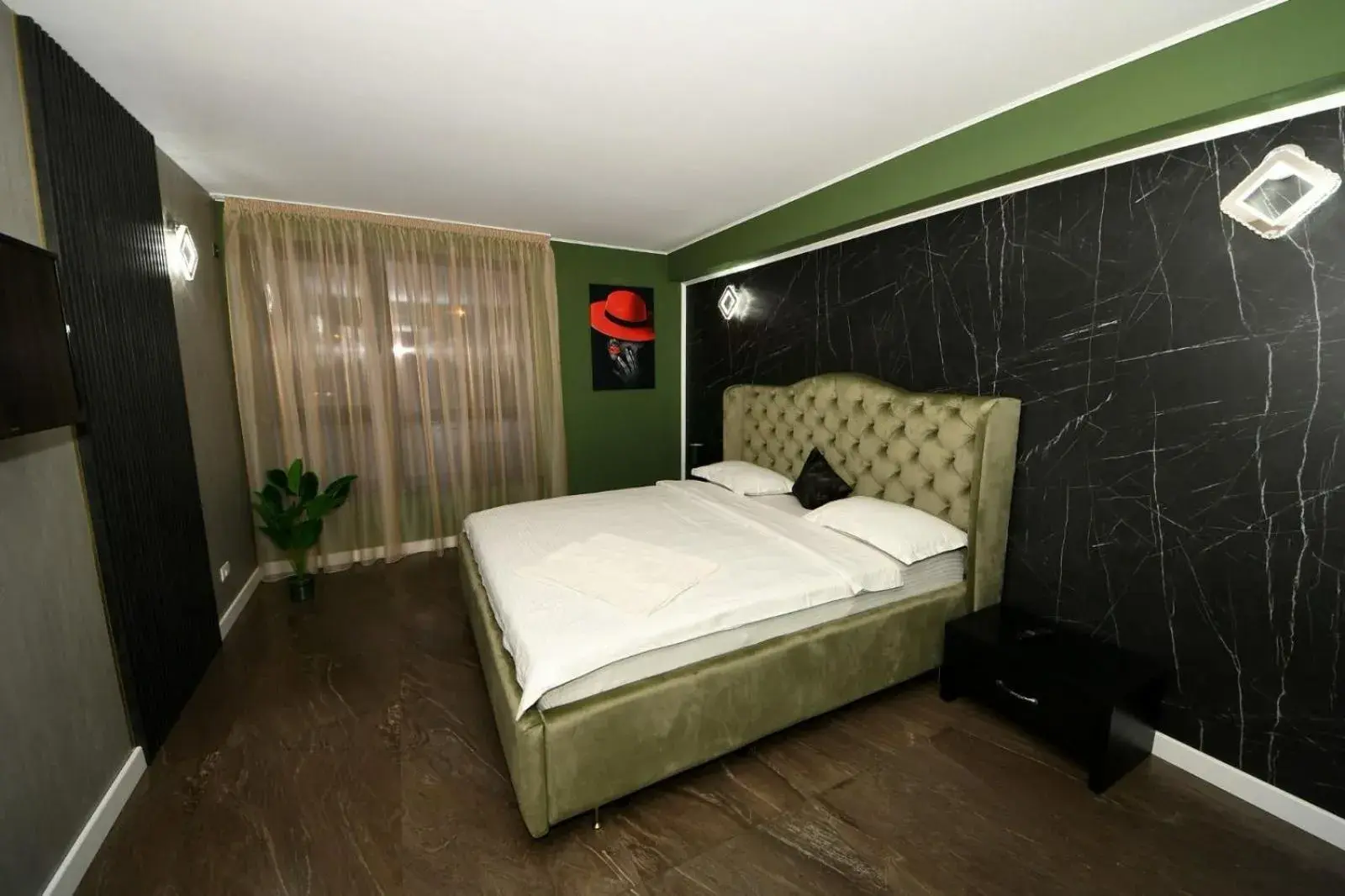 FLY - Regim Hotelier Galati FLY - Regim Hotelier Galati