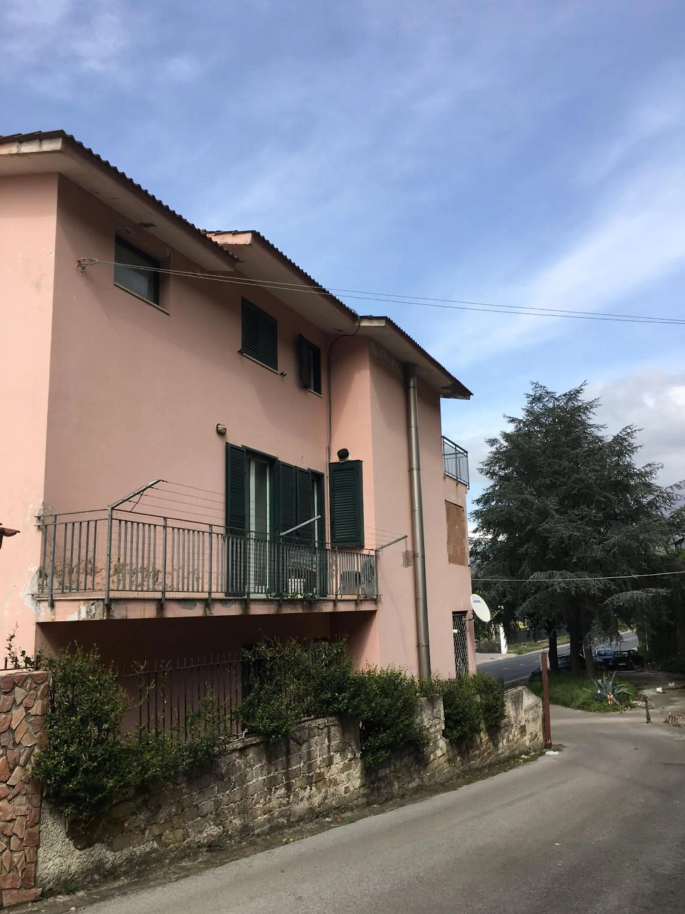 Facade/entrance in villa eden