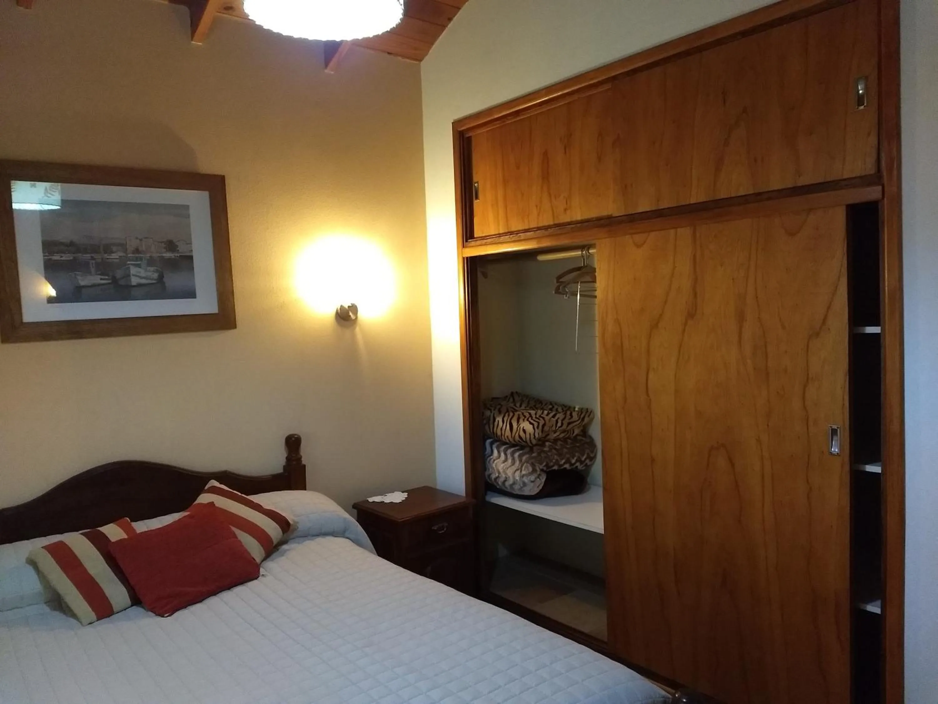 Bed in Ñande Roga