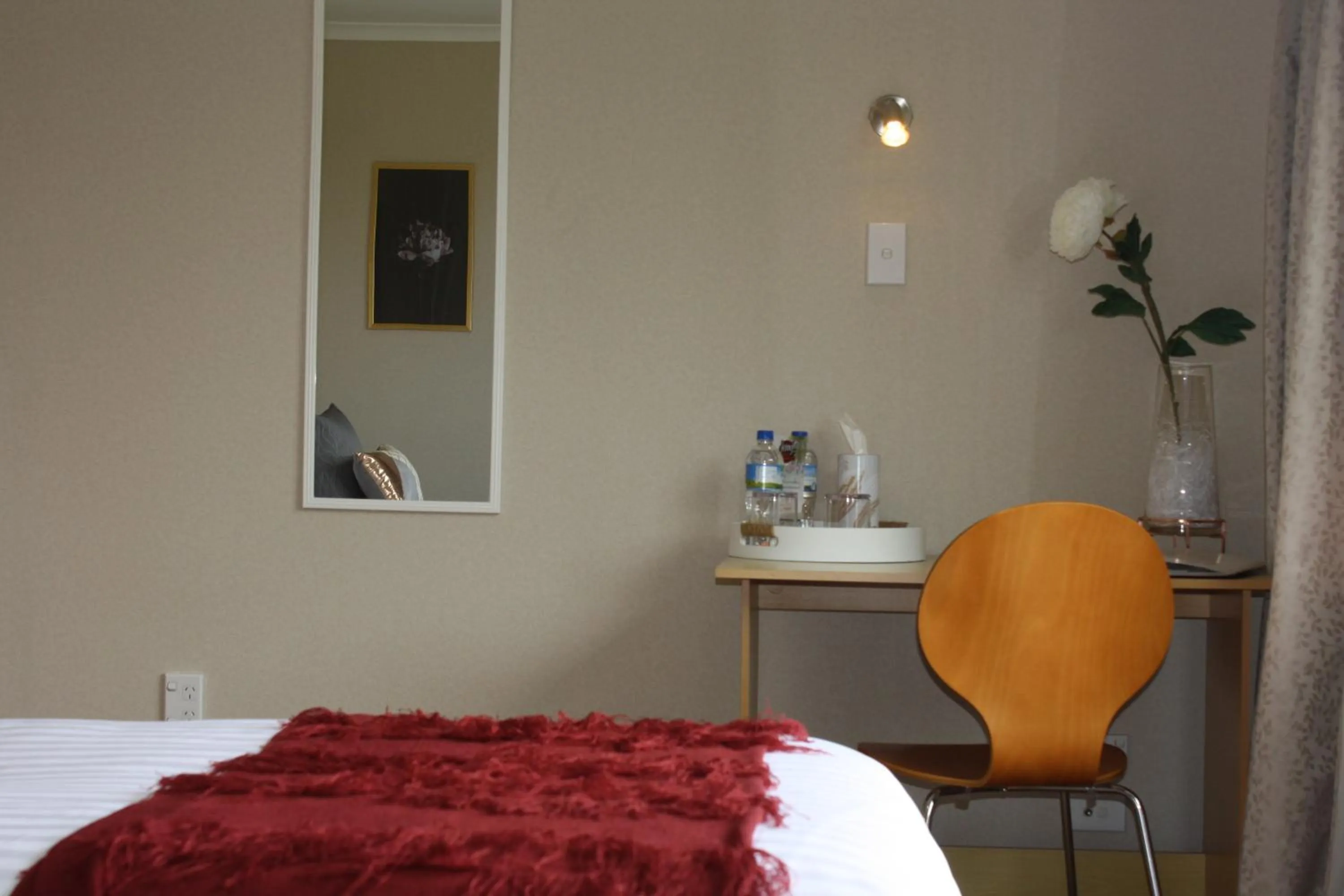 Photo of the whole room, Bed in Jenny's Bed & Breakfast