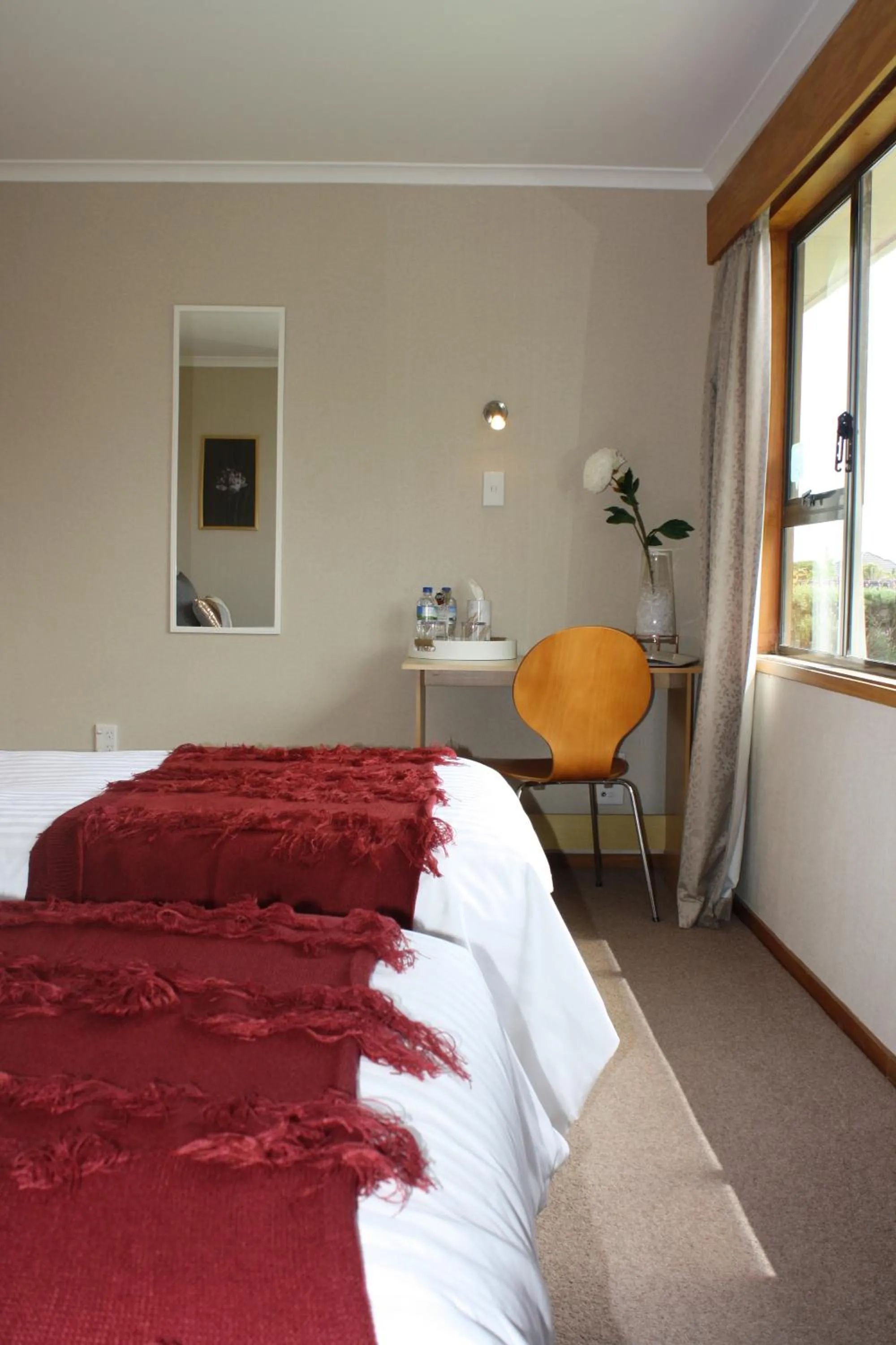 Photo of the whole room, Bed in Jenny's Bed & Breakfast