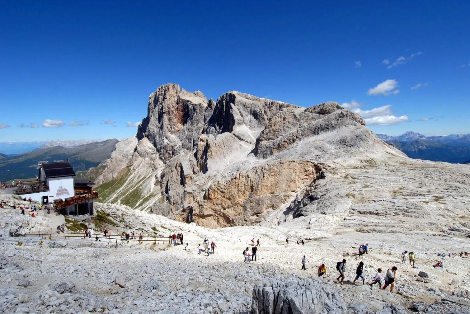 Natural landscape in Sporting Clubresidence