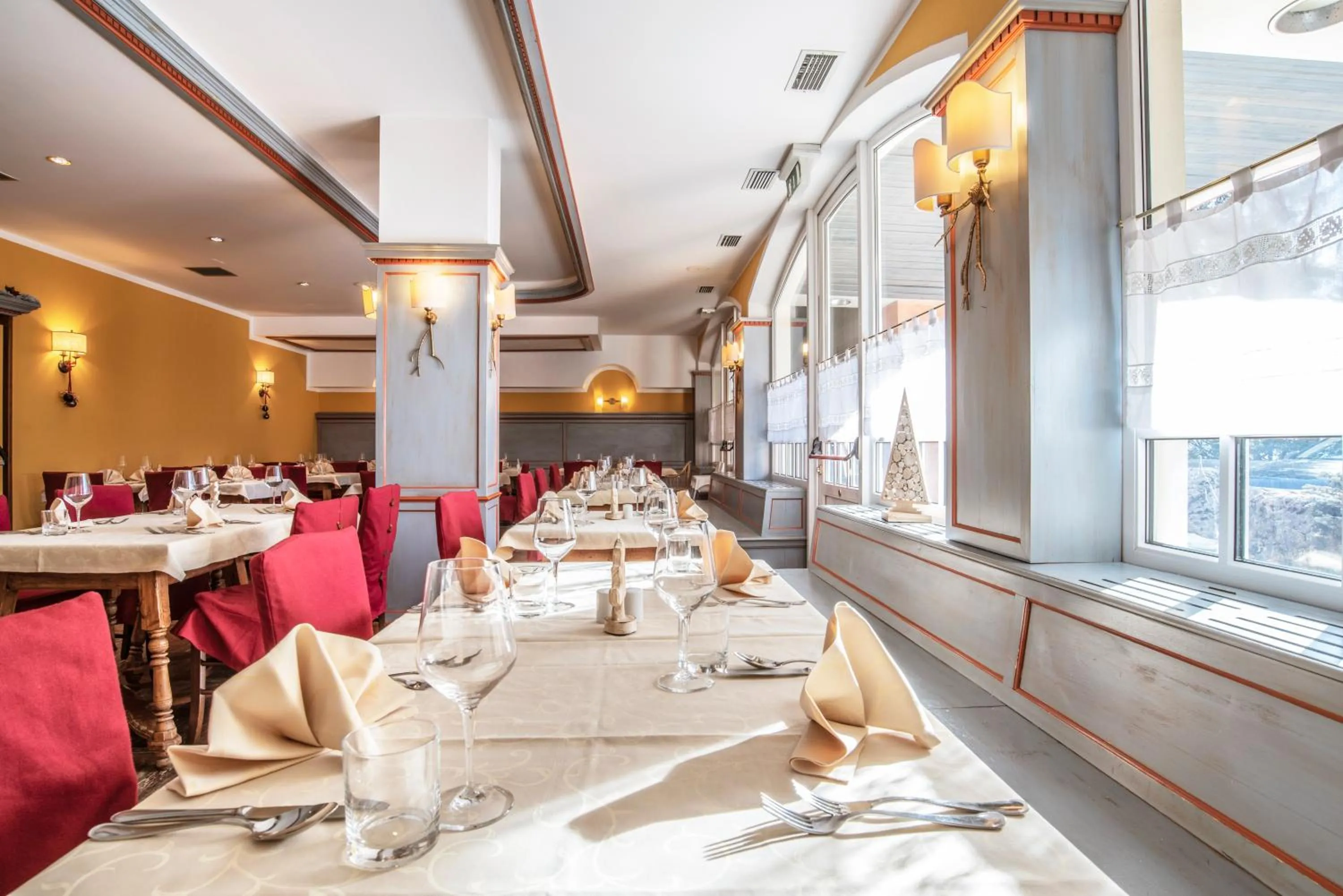 Restaurant/places to eat in Sporting Clubresidence