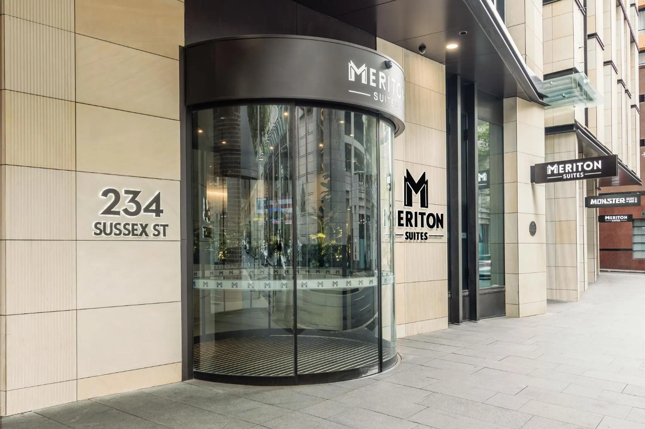 Facade/entrance in Meriton Suites Sussex Street, Sydney
