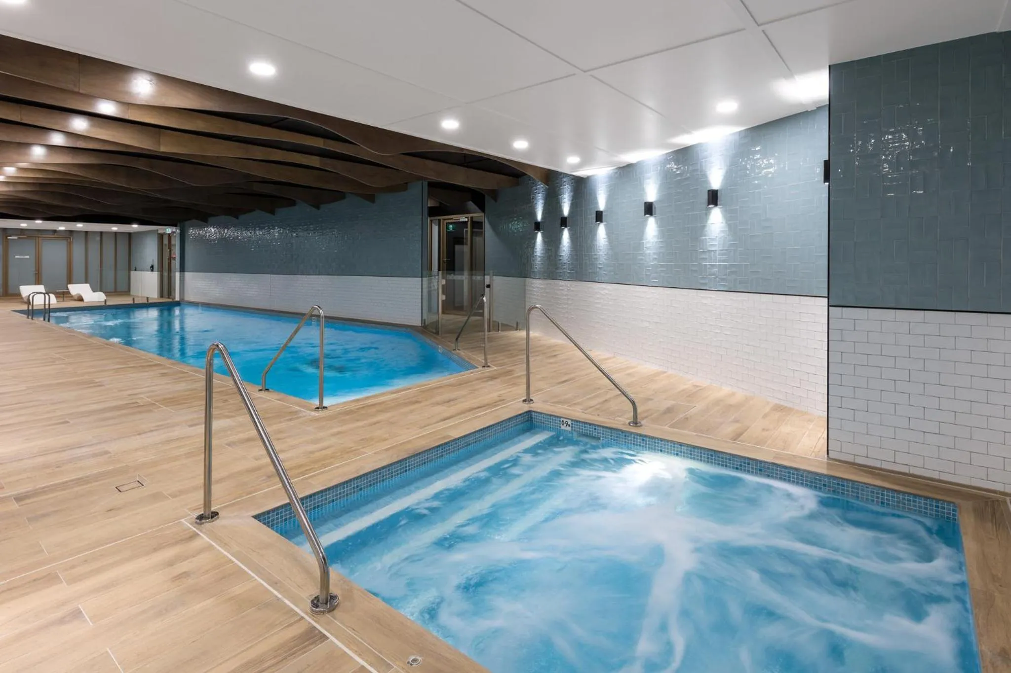 Hot Tub in Meriton Suites Sussex Street, Sydney