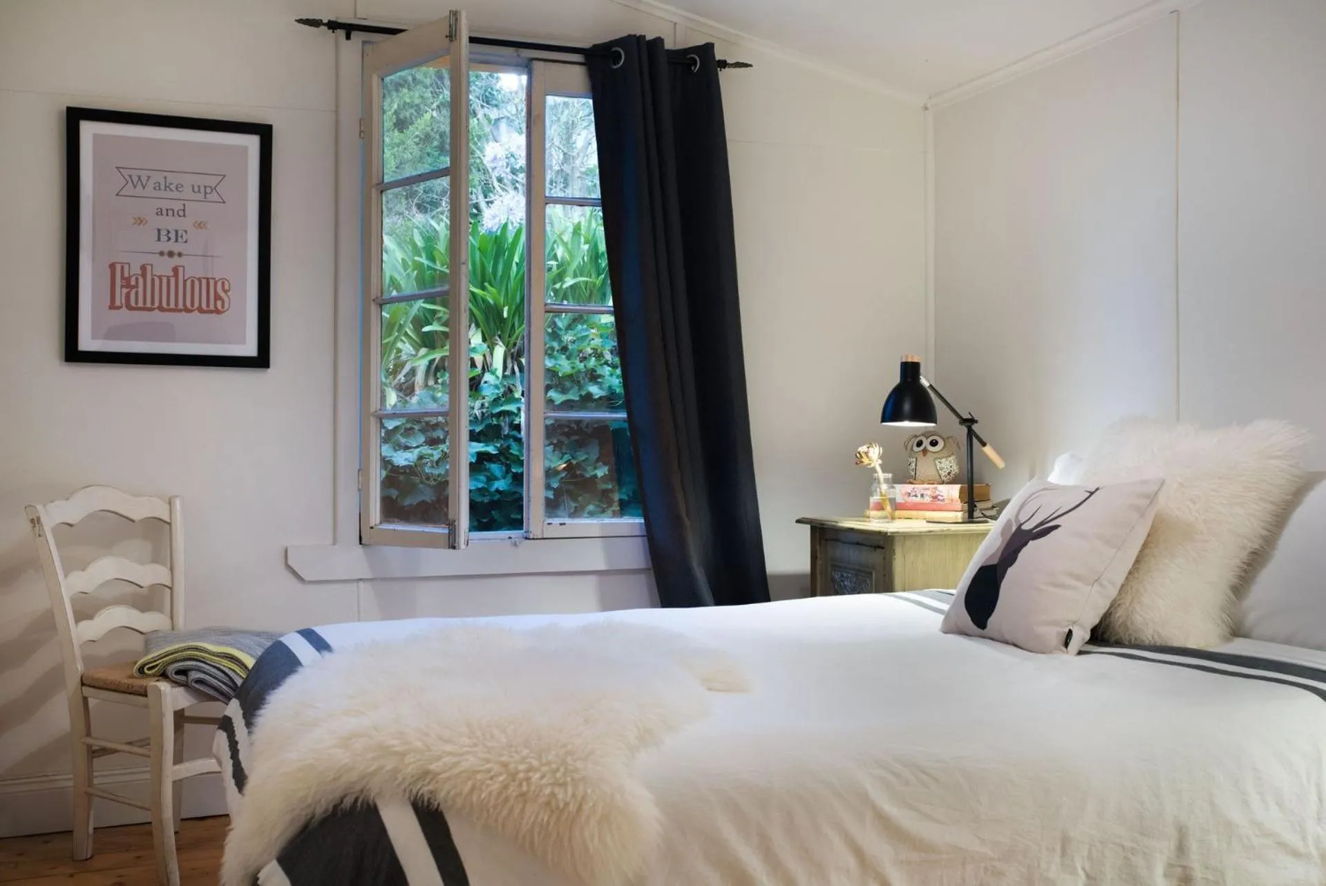 Bed in Botanica
