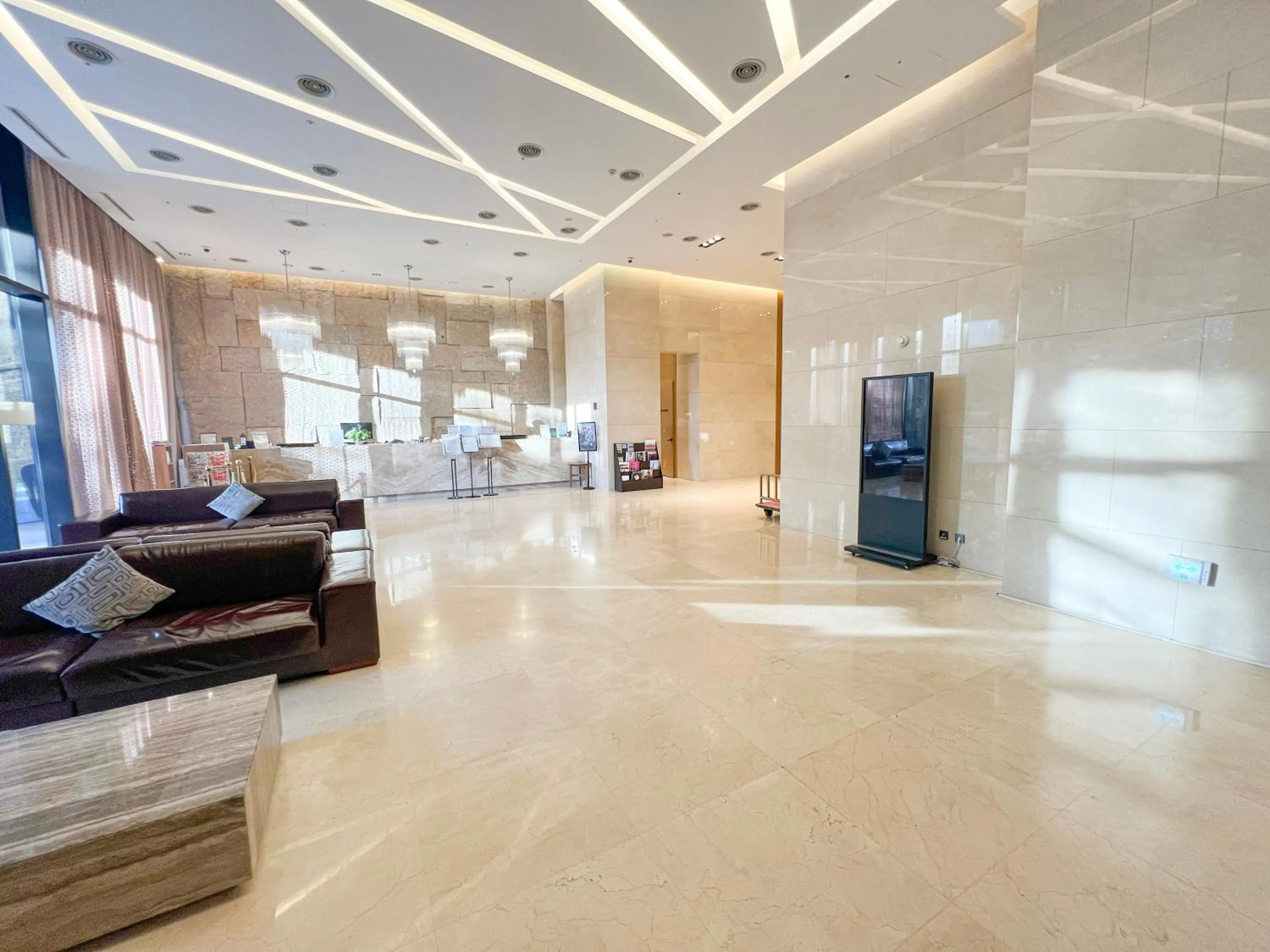 Lobby or reception in Hotel Skypark Central Seoul Pangyo