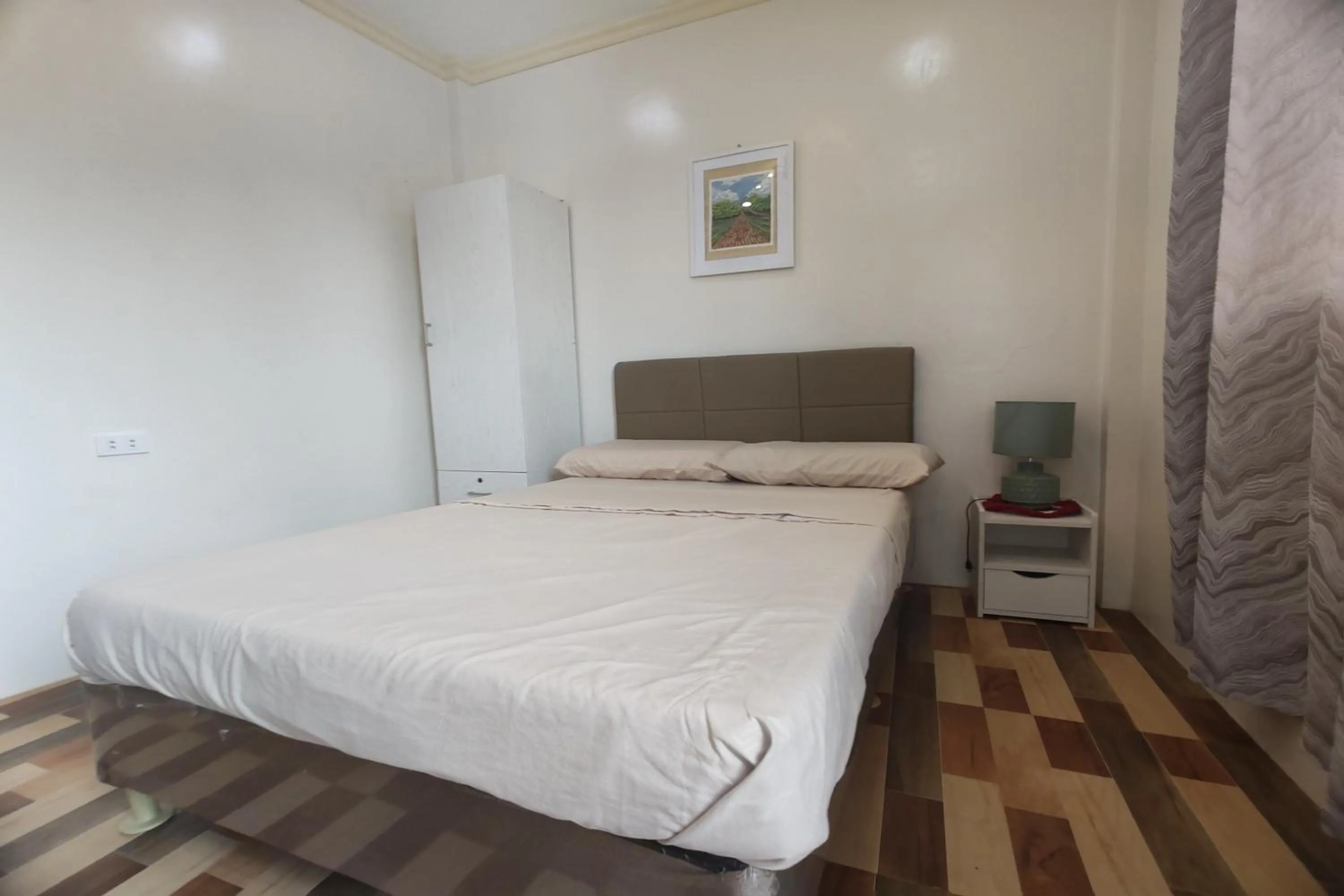 Bedroom, Bed in Intoy's Place Panglao near Beach