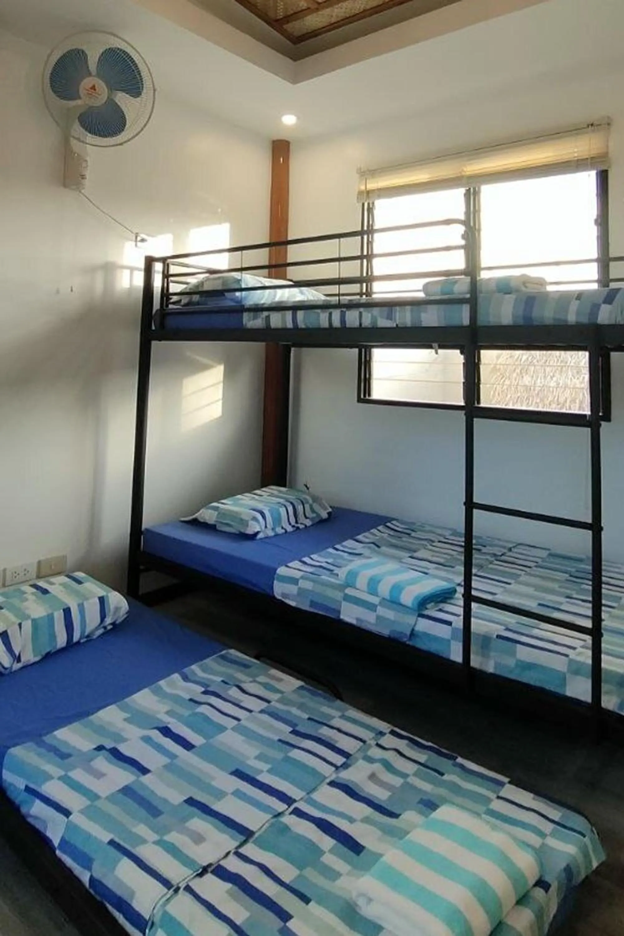 bunk bed, Bed in Intoy's Place Panglao near Beach