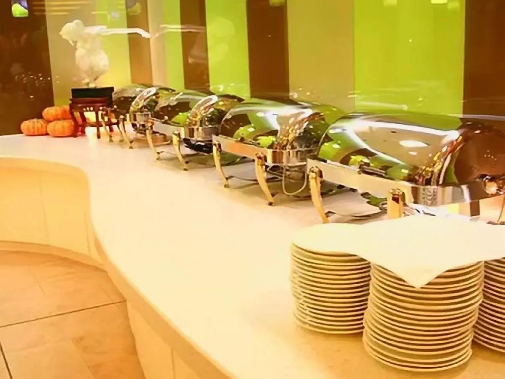 Restaurant/places to eat in Tomolo Hotel Wuzhan Branch