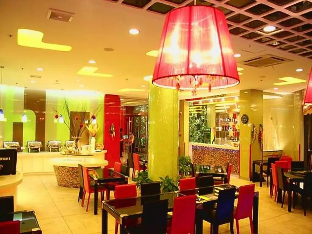 Restaurant/places to eat in Tomolo Hotel Wuzhan Branch