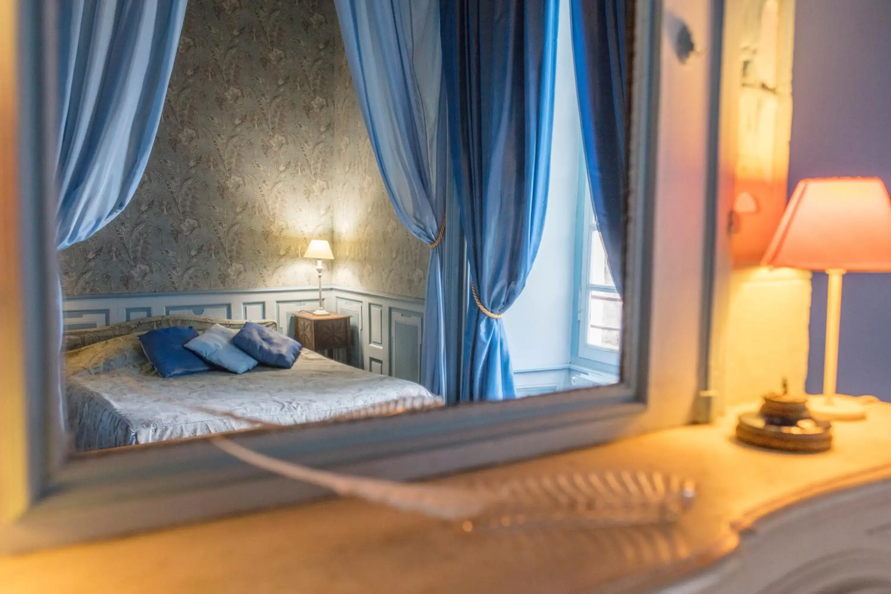 Anne de Frezeau Double Room in Chambres d'hôtes au Château de Gizeux Anne de Frezeau Double Room in Chambres d'hôtes au Château de Gizeux