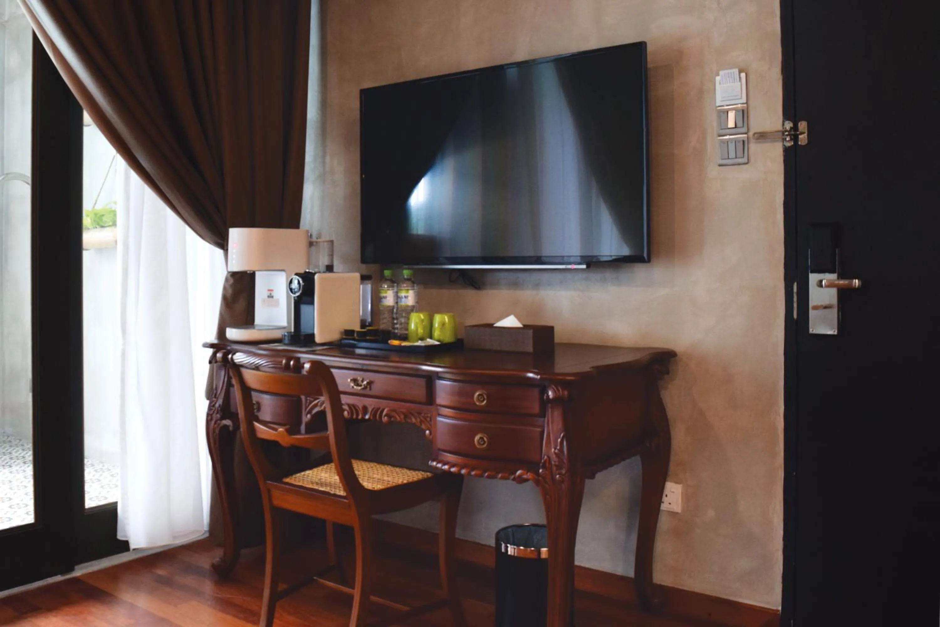 Living room in Treasures Hotel and Suites