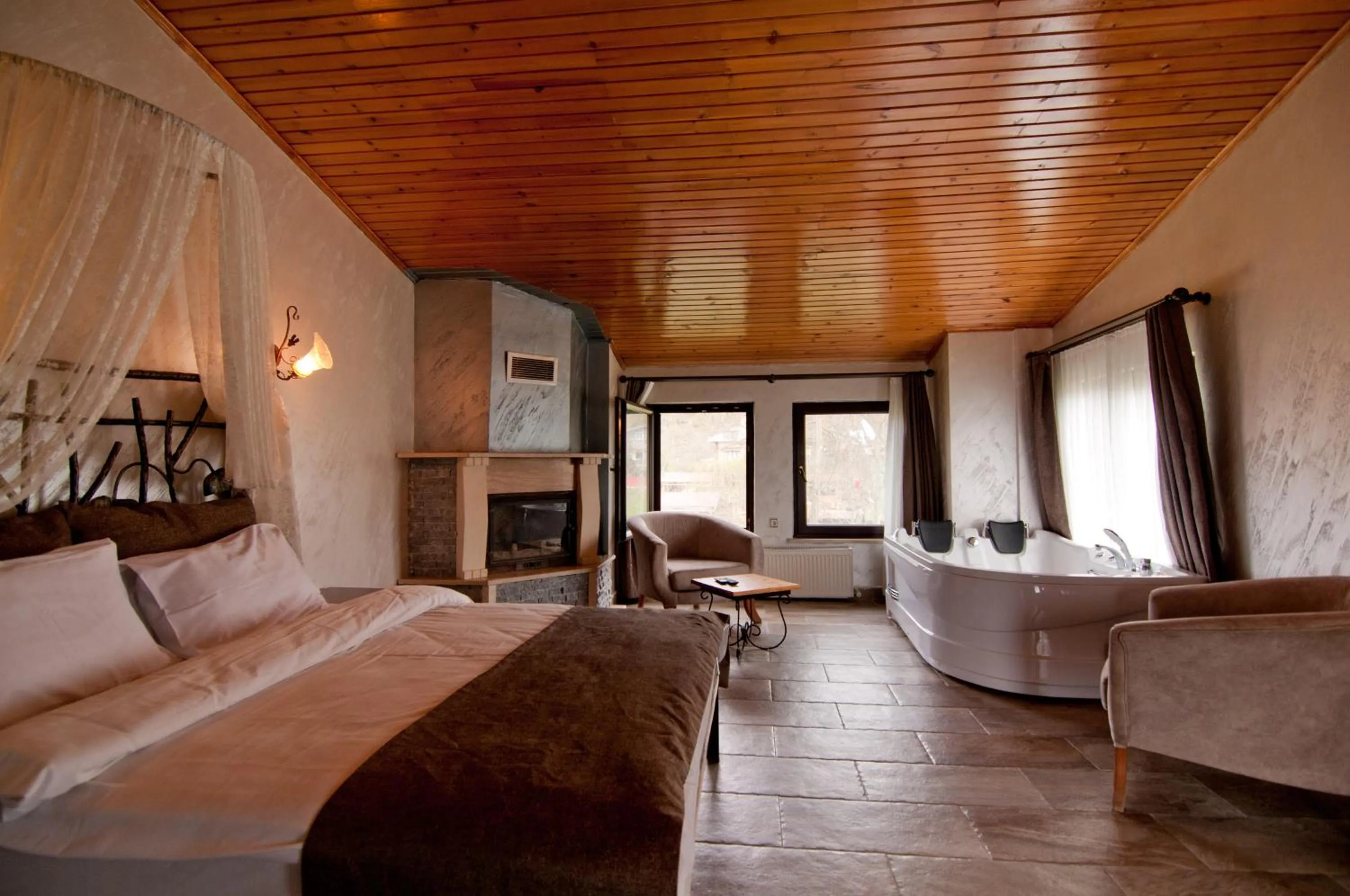 Photo of the whole room in Agva Gizemli Nehir Hotel