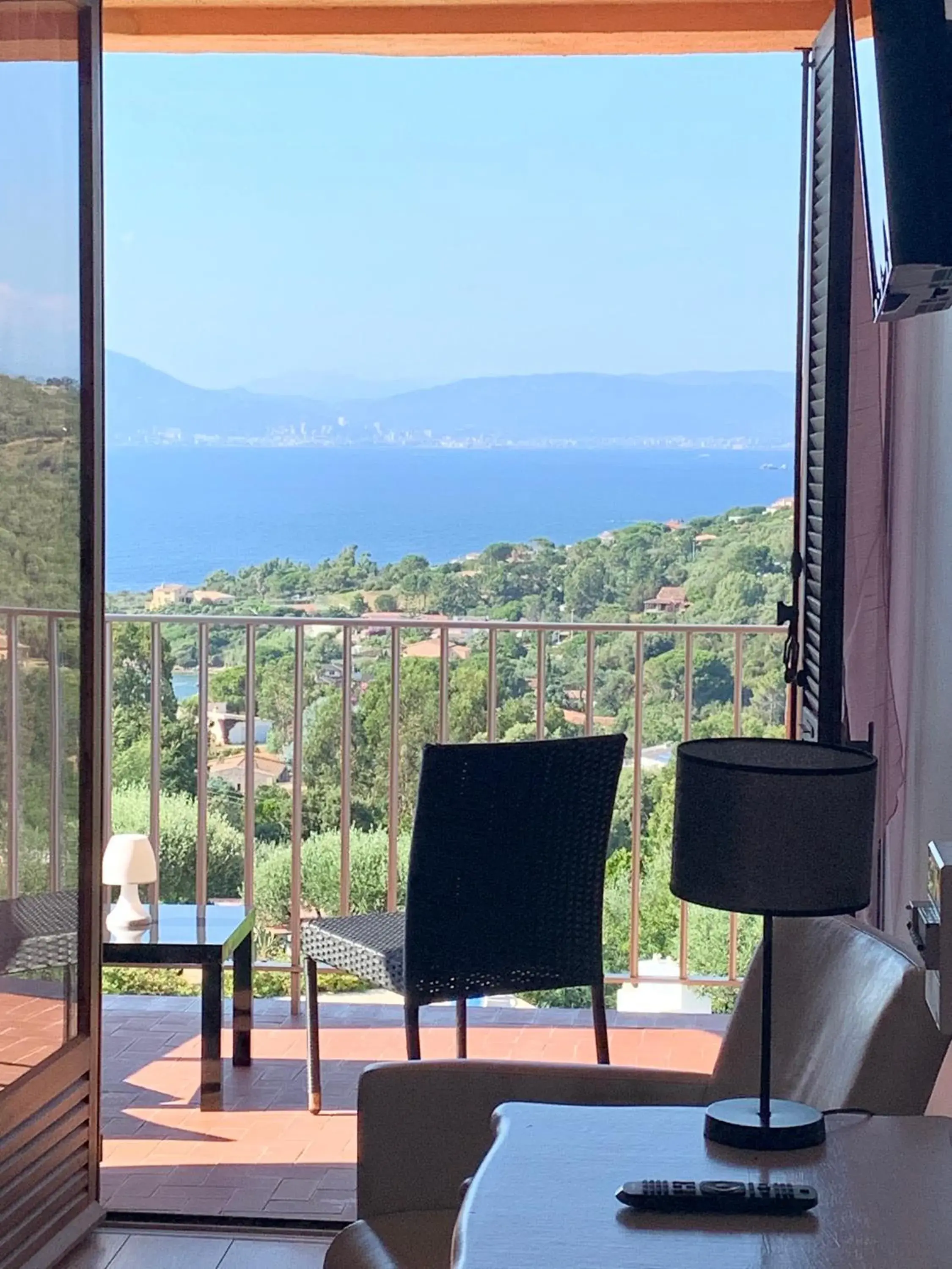 Photo of the whole room in Hotel Celine Photo of the whole room in Hotel Celine