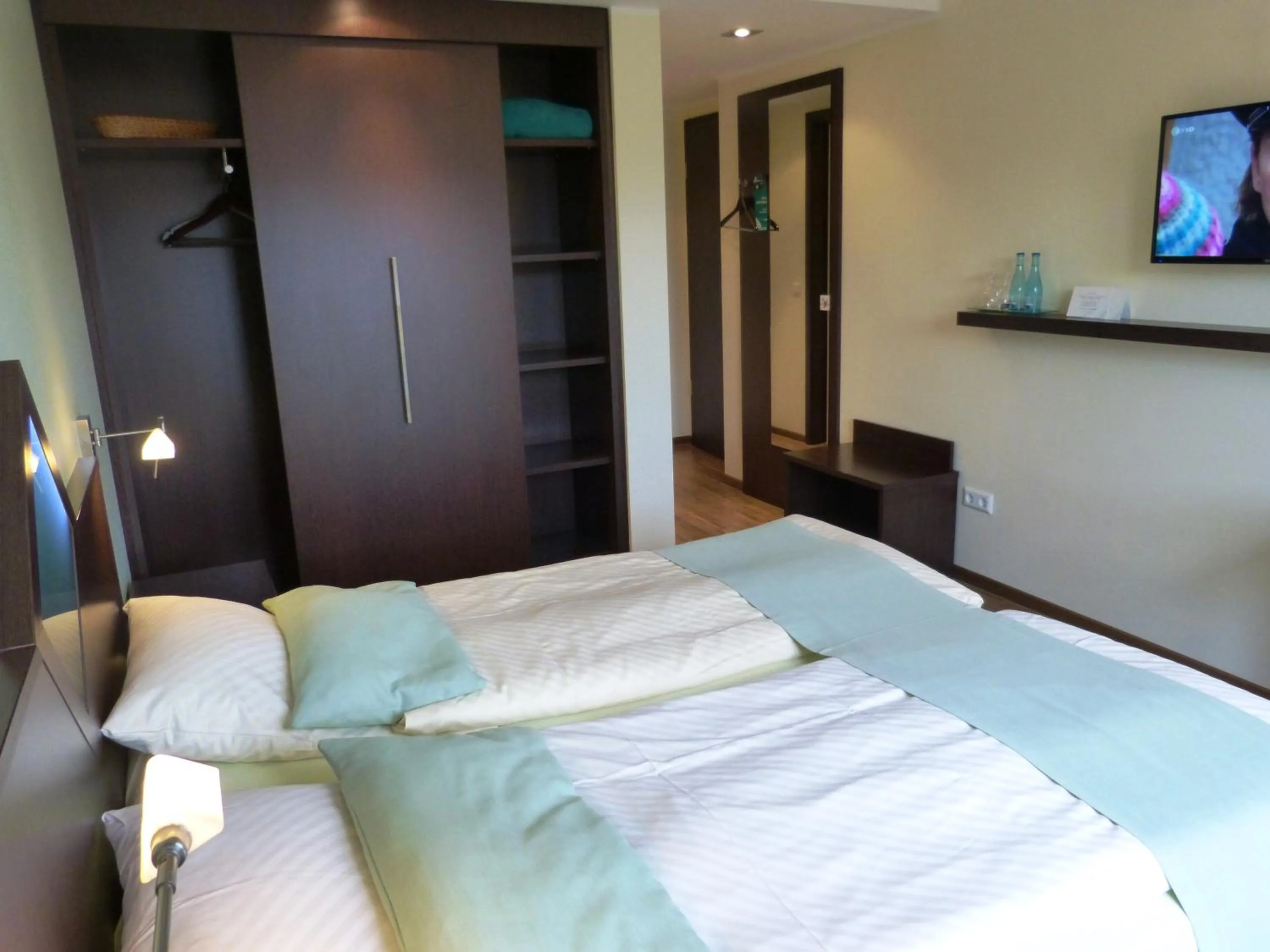 Photo of the whole room, Bed in Hotel Evering